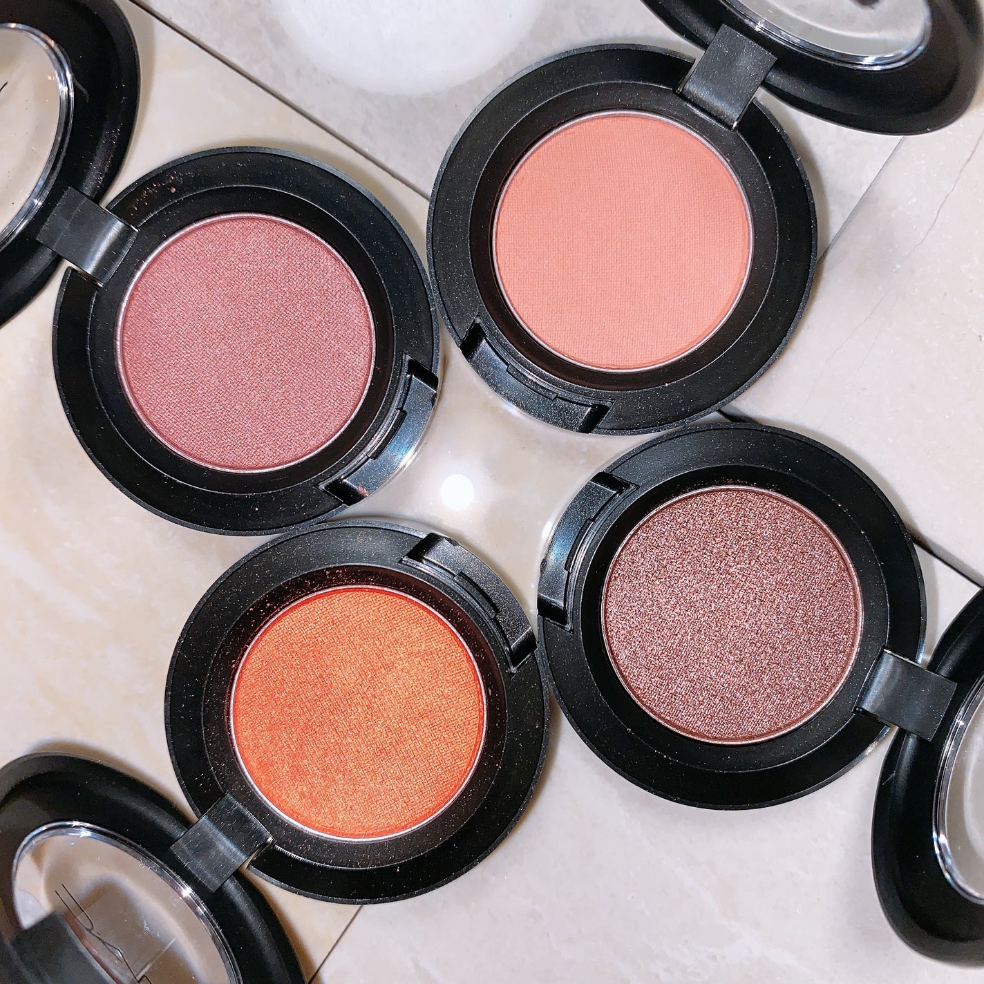 スモール アイシャドウ/M・A・C/単色アイシャドウを使ったクチコミ(7枚目)