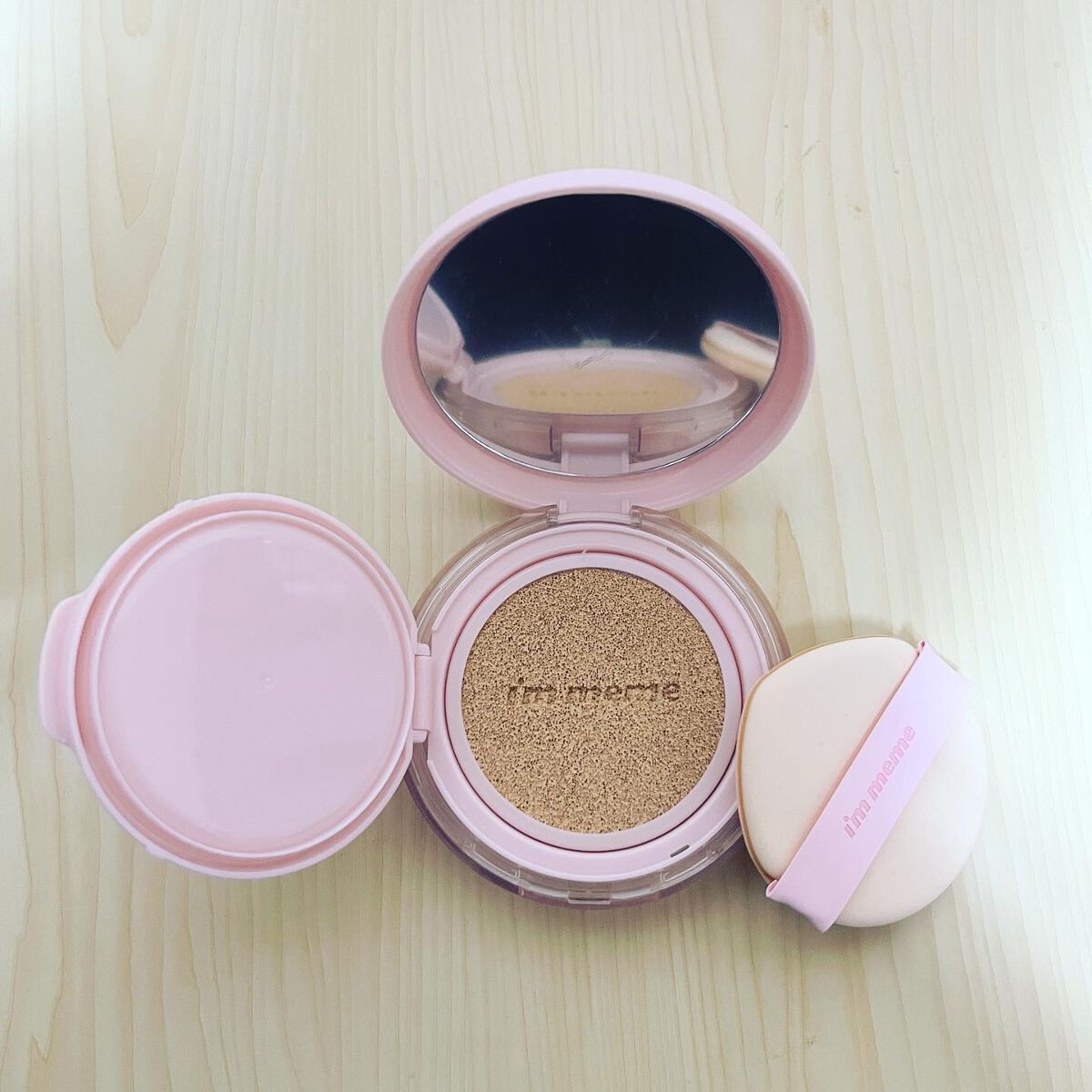 ワンダーベルベットラスティングクッション/i’m meme/クッションファンデーションを使ったクチコミ（2枚目）