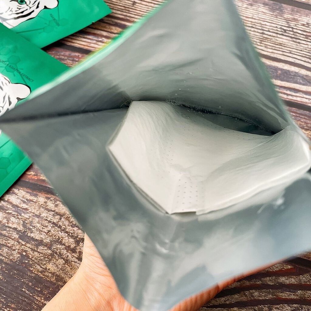 シカアルブチンマスク/NOWATER/シートマスク・パックを使ったクチコミ(2枚目)