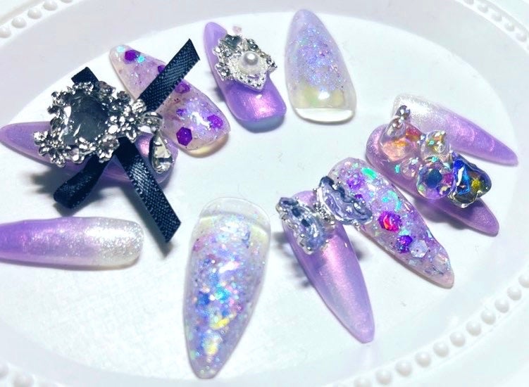 piyo on LIPS 「地雷風パープル系ネイルチップです💜ほぼ思いつきで考えてますが最..」(2枚目)