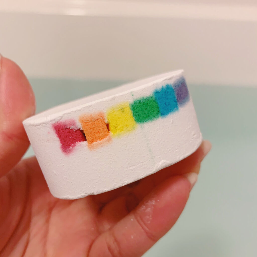 虹のかかるバスボ－ル クマ型 いちごの香り/ほんやら堂/炭酸系入浴剤を使ったクチコミ（3枚目）