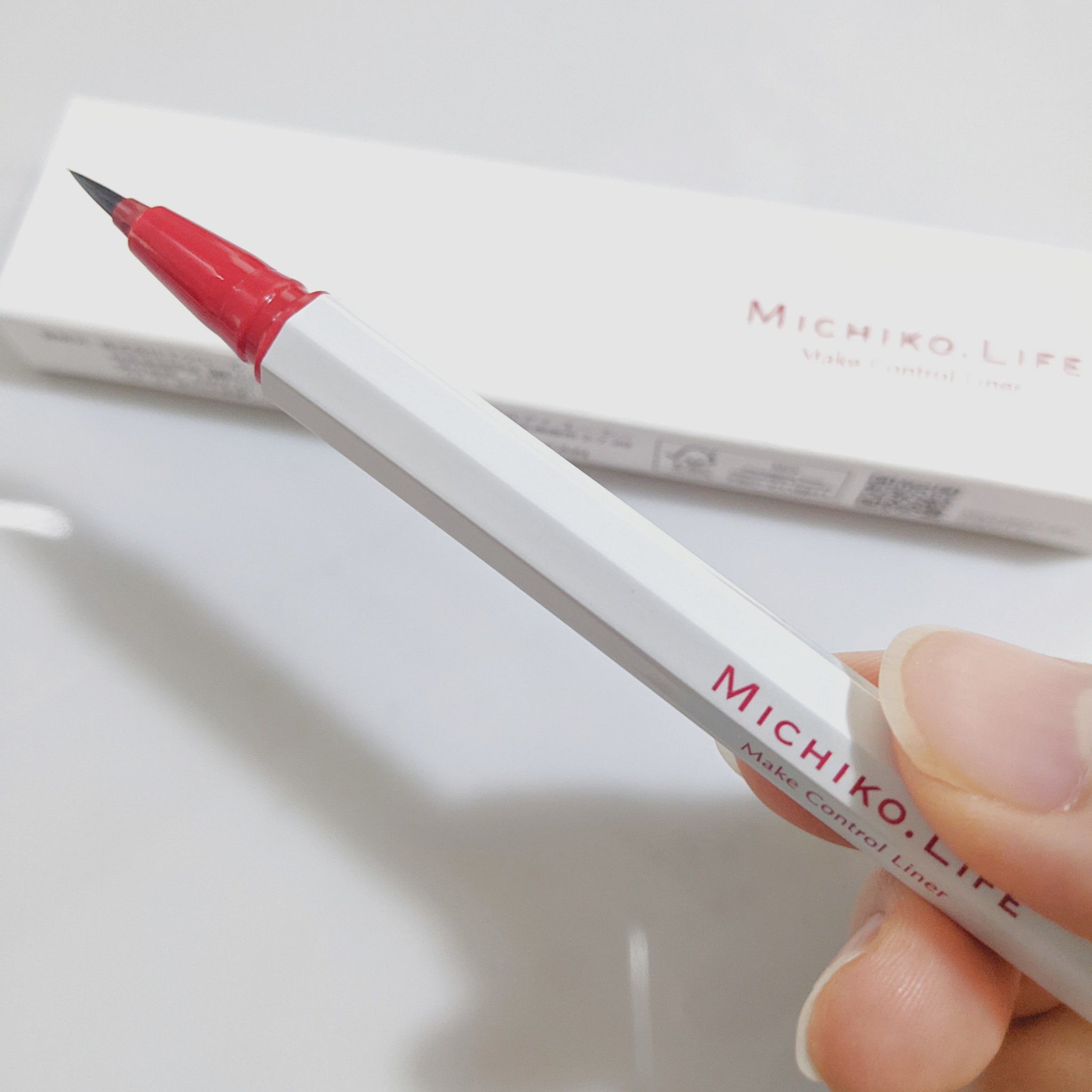 メイクコントロールライナー/MICHIKO.LIFE/リキッドアイライナーを使ったクチコミ（2枚目）