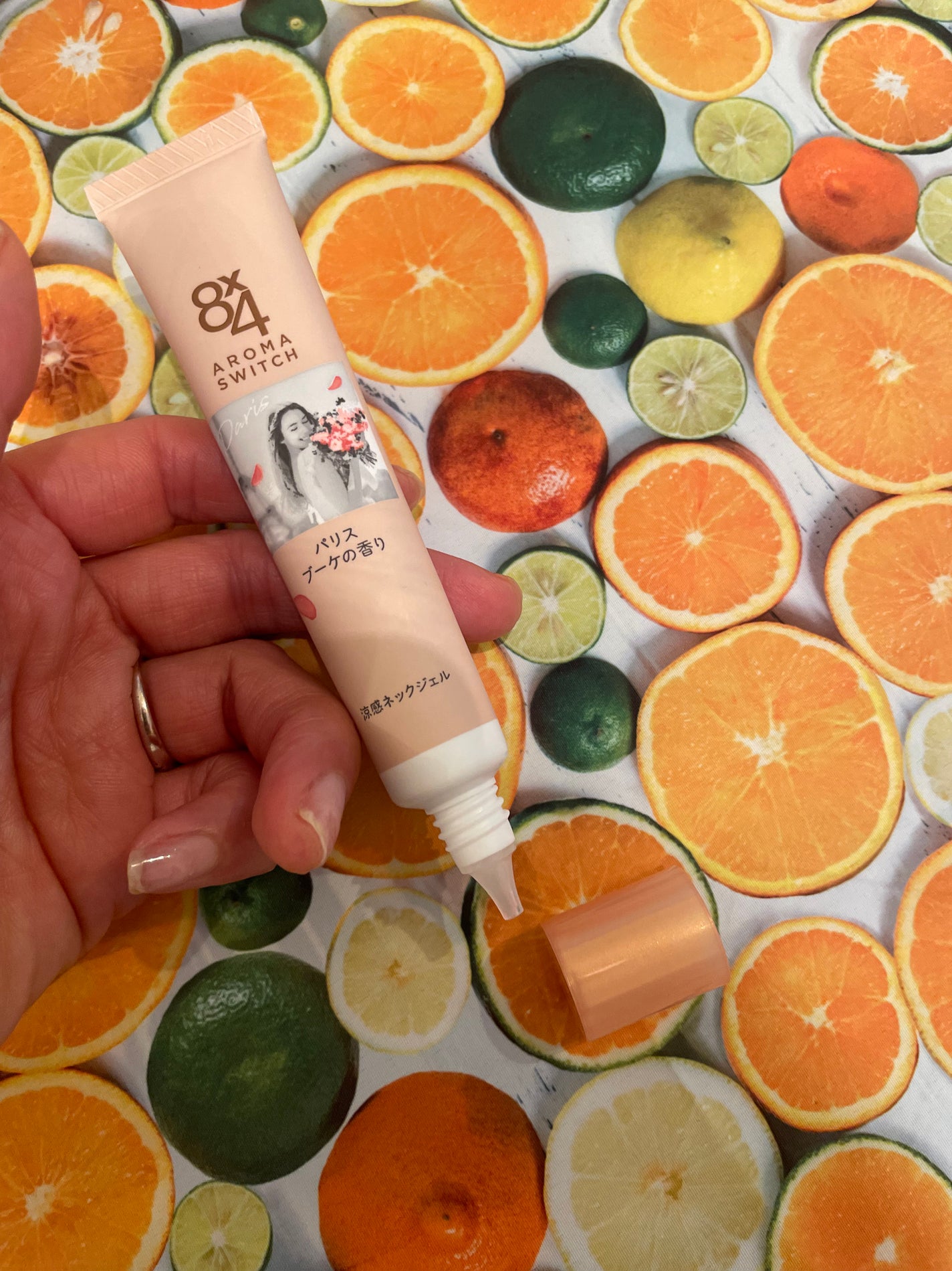 8x4 アロマスイッチ 涼感ネックジェル パリスブーケの香り/8x4/デオドラント・制汗剤を使ったクチコミ(3枚目)