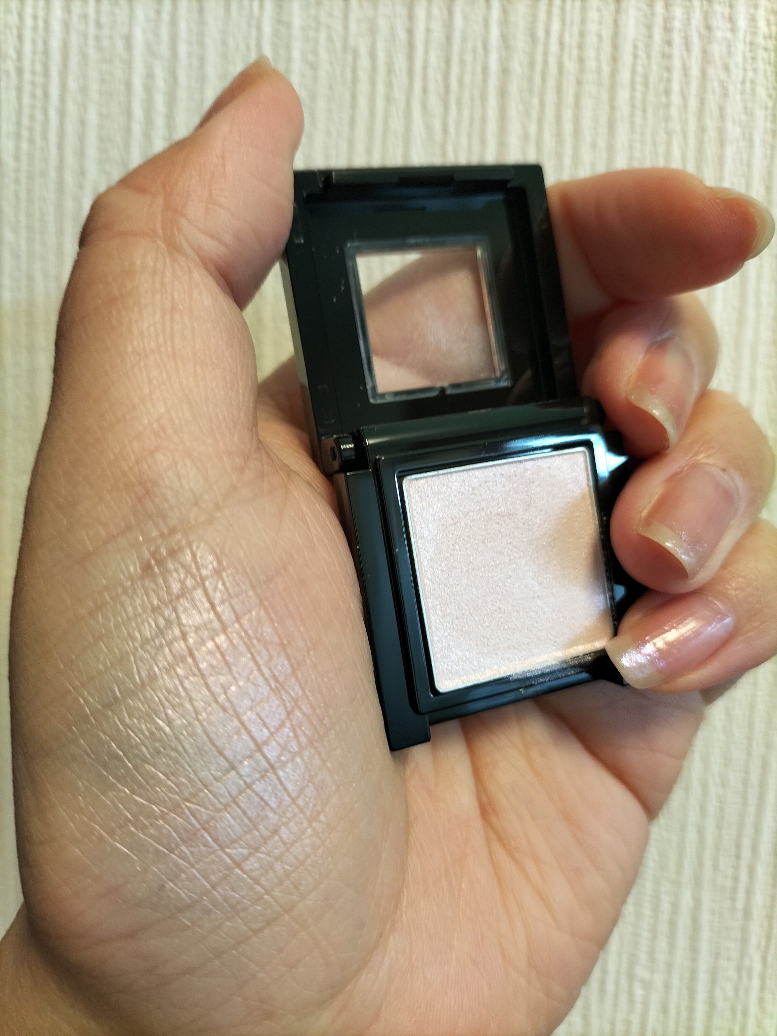 ヴィセ アヴァン シングルアイカラー 004 MY DEAR/Visée/単色アイシャドウを使ったクチコミ（3枚目）