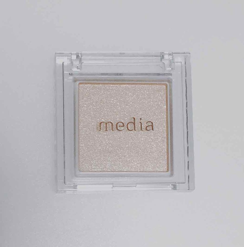 ブライトアップアイシャドウ/media/単色アイシャドウを使ったクチコミ(1枚目)