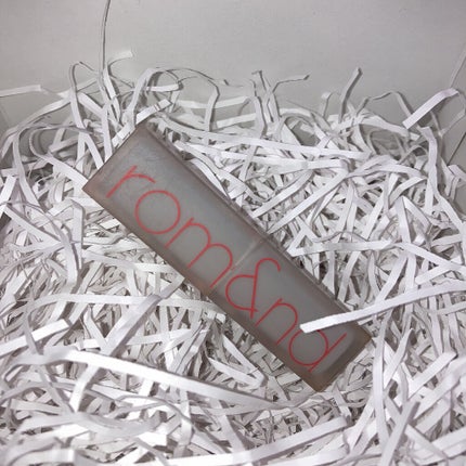 ゼロマットリップスティック 16 ダズルレッド/rom&nd/口紅を使ったクチコミ(1枚目)