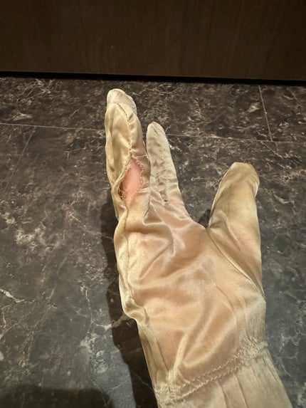 シルクシャイニーナイトグローブ/コジット/ボディグッズを使ったクチコミ(4枚目)