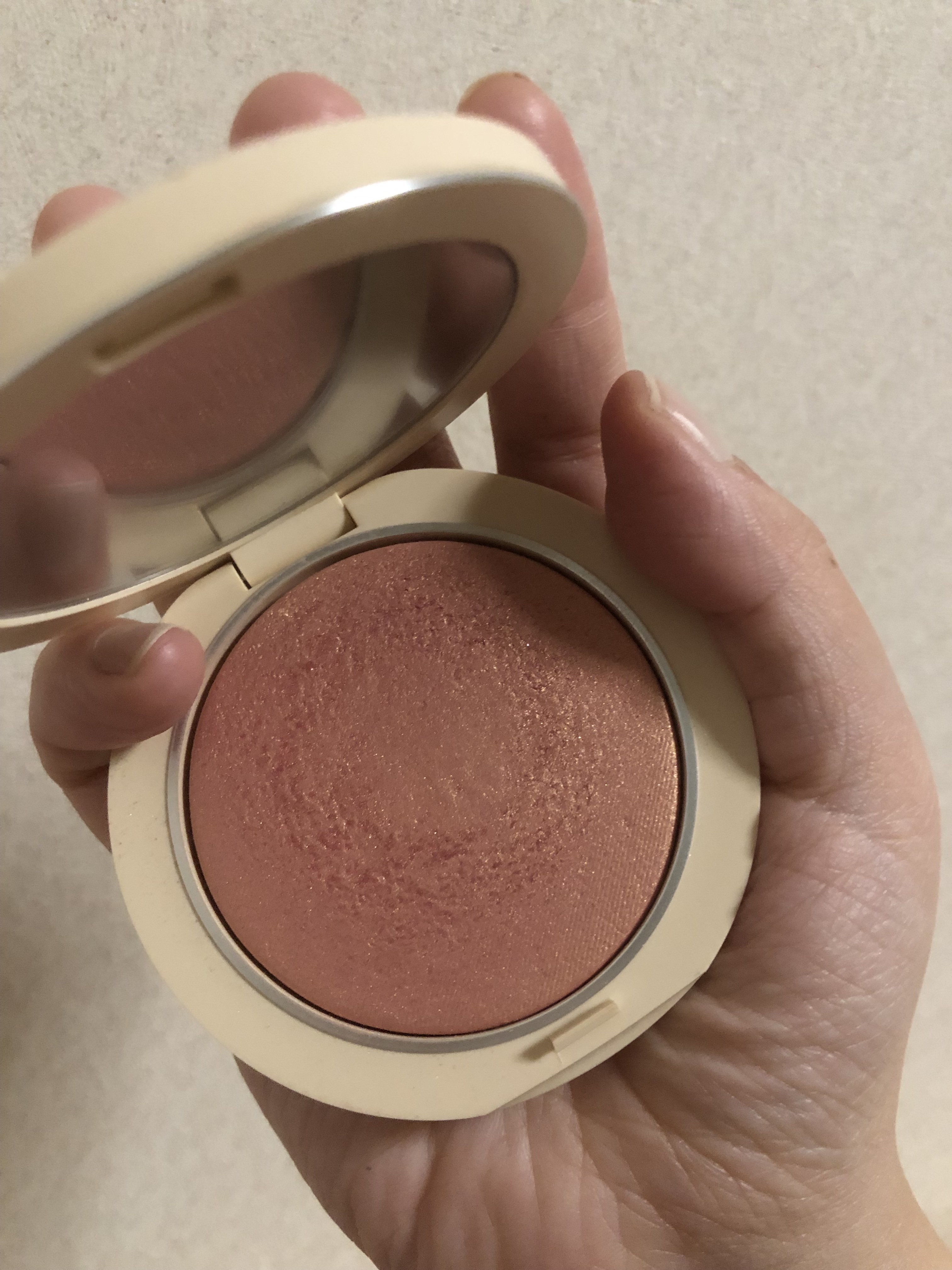 ディオールスキン フォーエヴァー クチュール ルミナイザー/Dior/プレストパウダーを使ったクチコミ（2枚目）