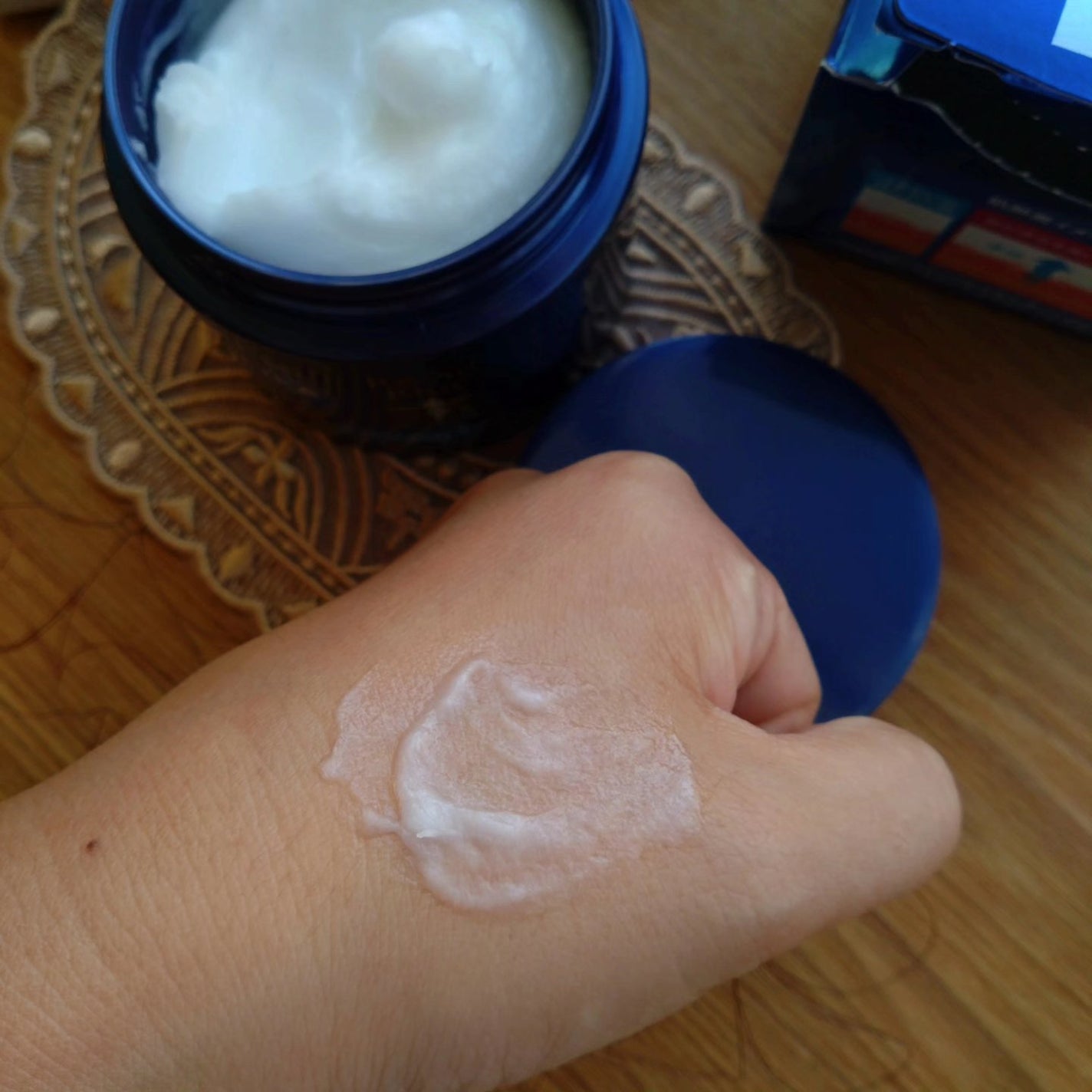 ニベア ロイヤルブルーボディクリーム うるおい密封ケア/ニベア/ボディクリームを使ったクチコミ(1枚目)