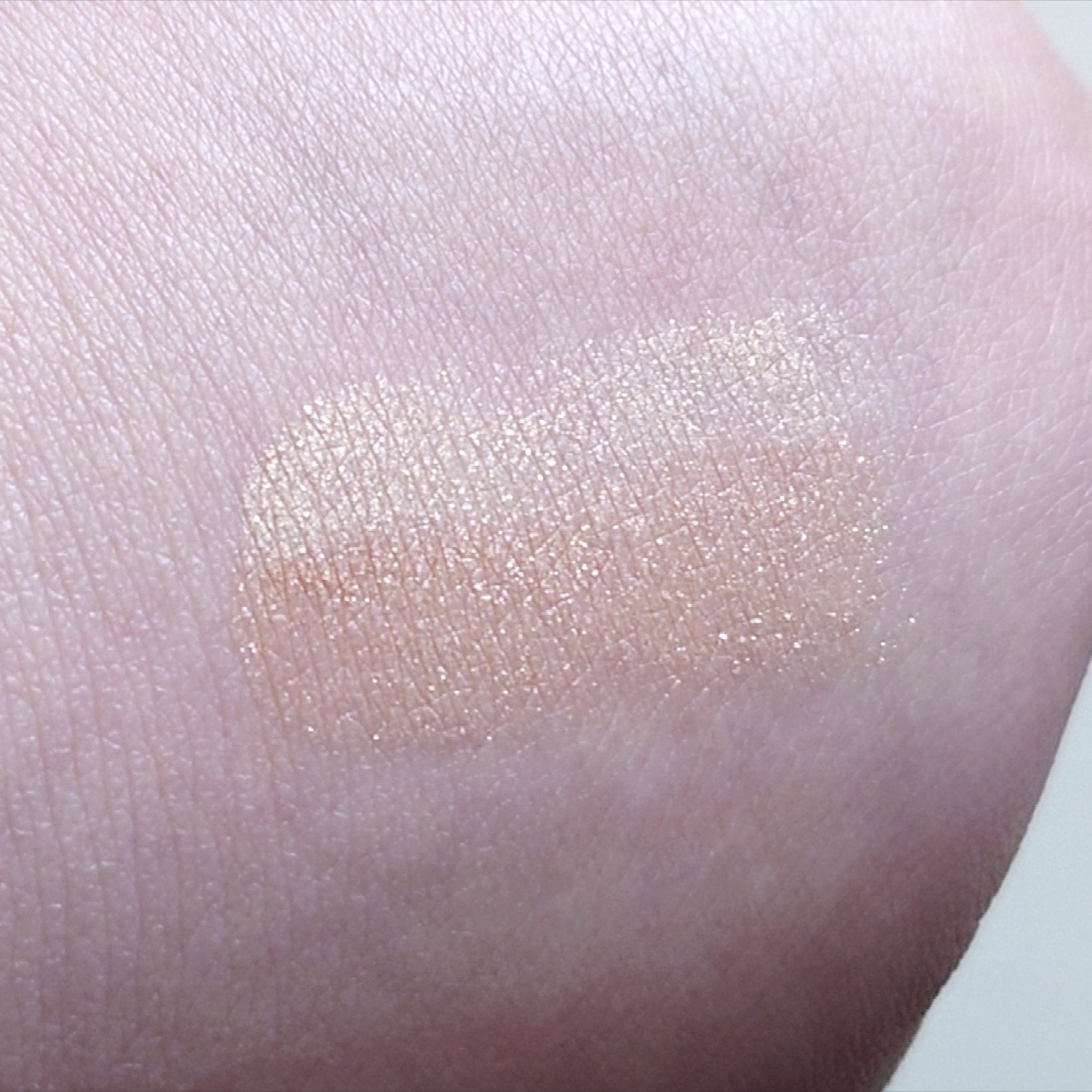 アイカラー/media luxe/アイシャドウパレットを使ったクチコミ（2枚目）