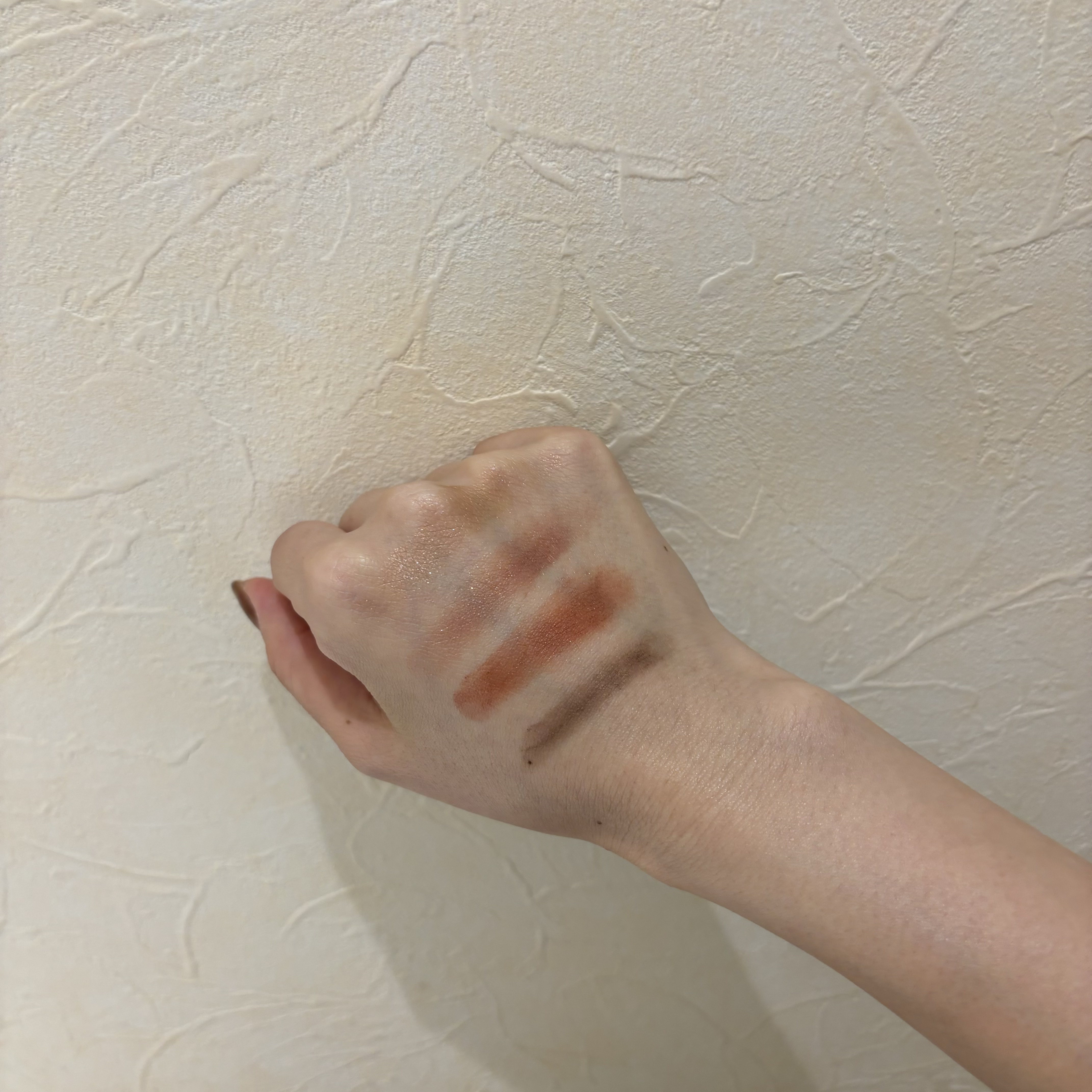 ミネラルクラッシィシャドー メロウガーネット（限定色）/エトヴォス/アイシャドウパレットを使ったクチコミ（3枚目）