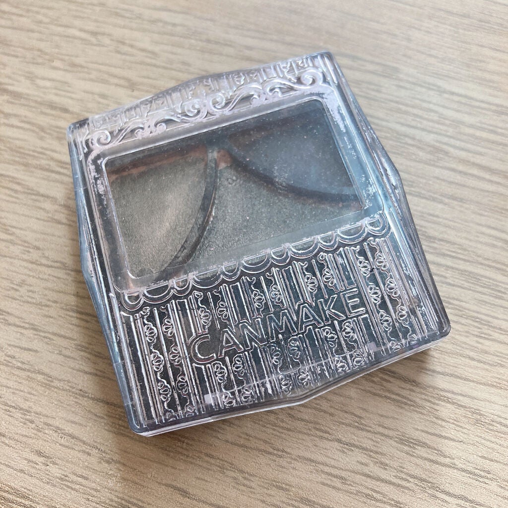 ジューシーピュアアイズ/キャンメイク/アイシャドウパレットを使ったクチコミ(3枚目)