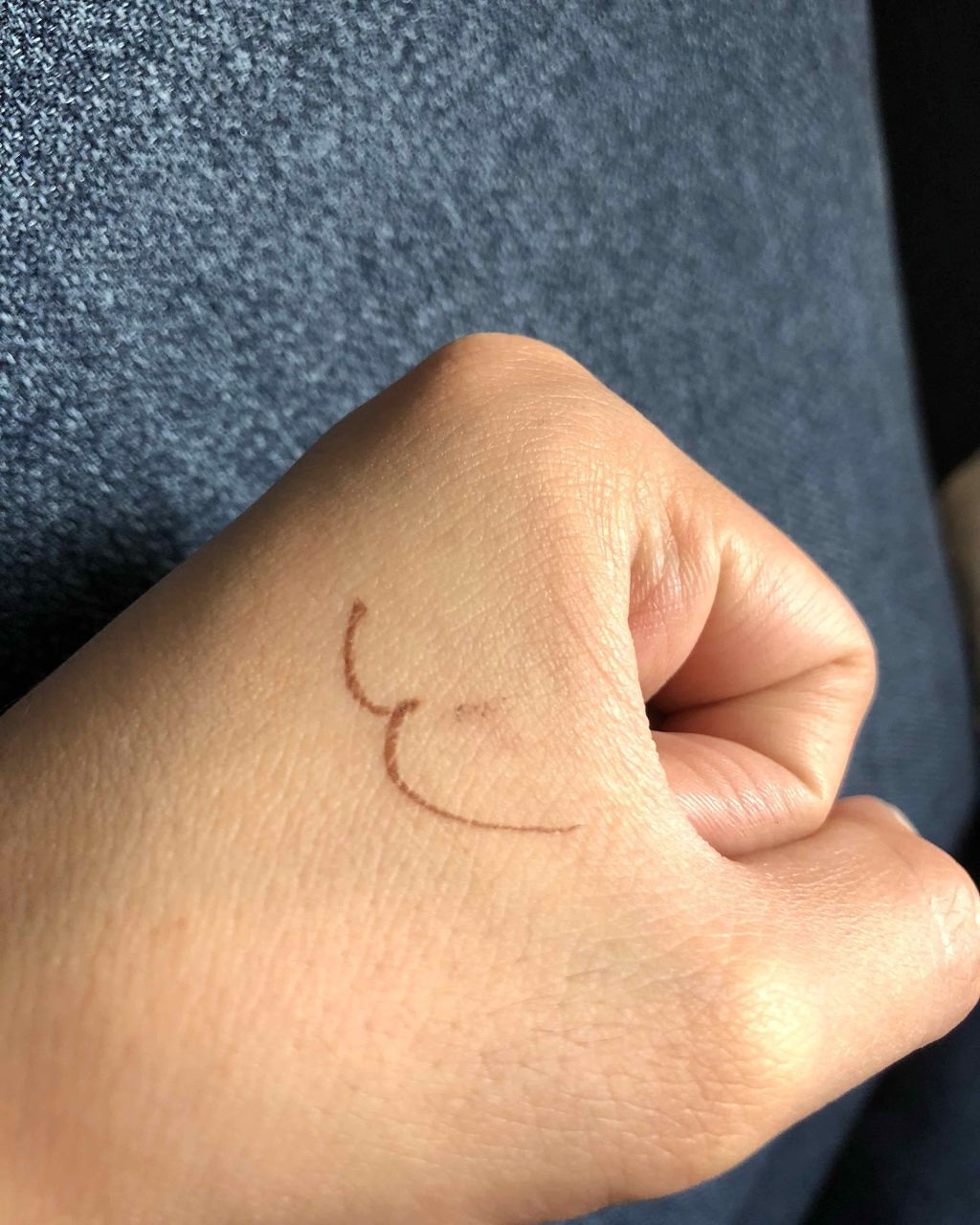 モテライナー リキッド/UZU BY FLOWFUSHI/リキッドアイライナーを使ったクチコミ（2枚目）