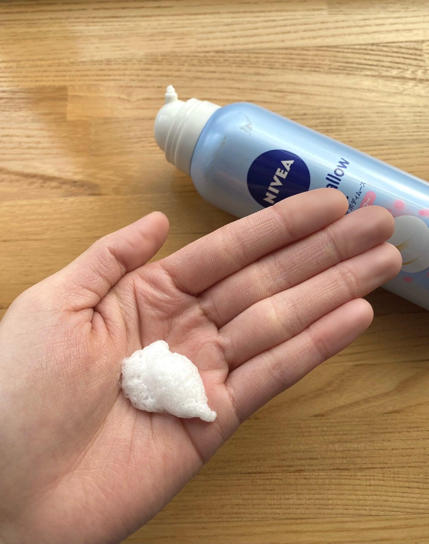 マシュマロケアボディムース シルキーフラワーの香り/ニベア/ボディミルクを使ったクチコミ(2枚目)