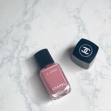 ヴェルニ ロング トゥニュ 743 ペタル/CHANEL/マニキュアを使ったクチコミ（2枚目）