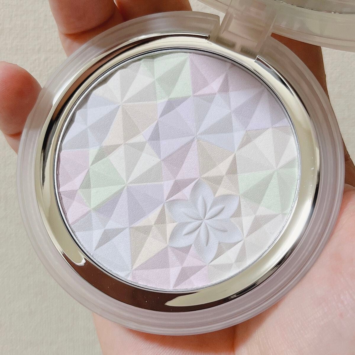 AQ オーラ リフレクター/DECORTÉ/プレストパウダーを使ったクチコミ(3枚目)