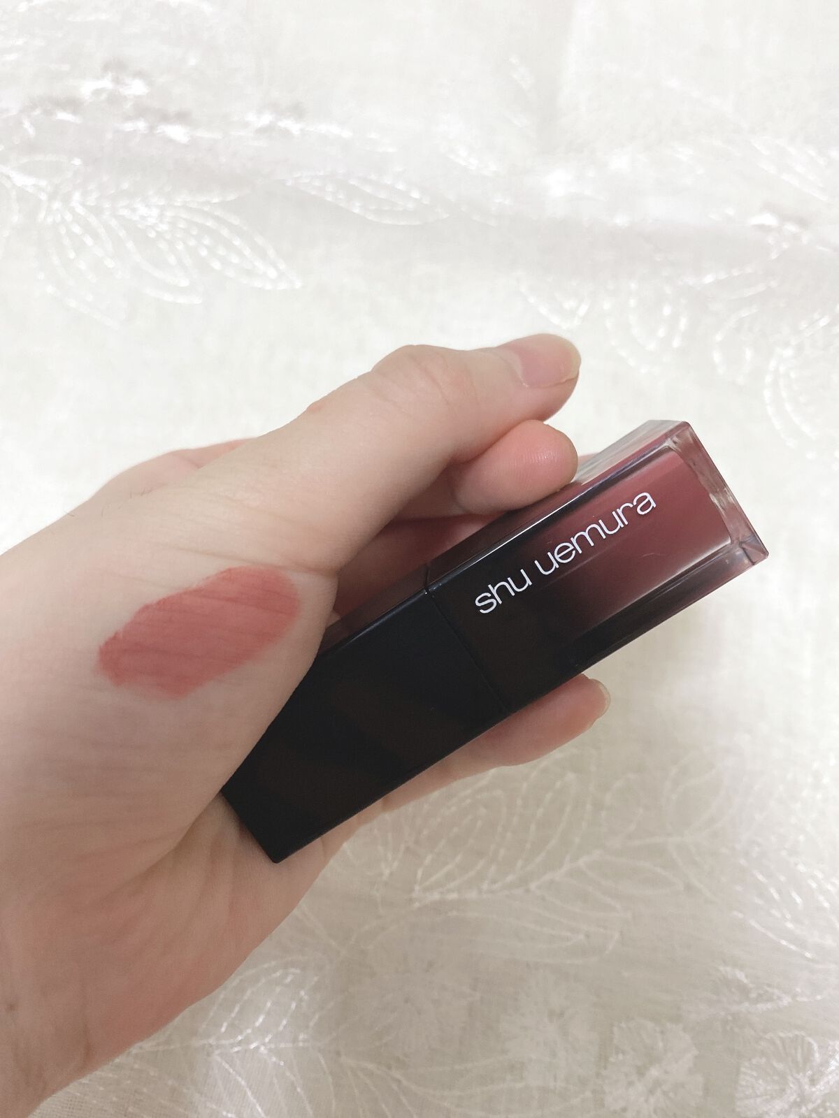  ルージュ アンリミテッド リキッド ラッカー BG 04/shu uemura/口紅を使ったクチコミ（2枚目）