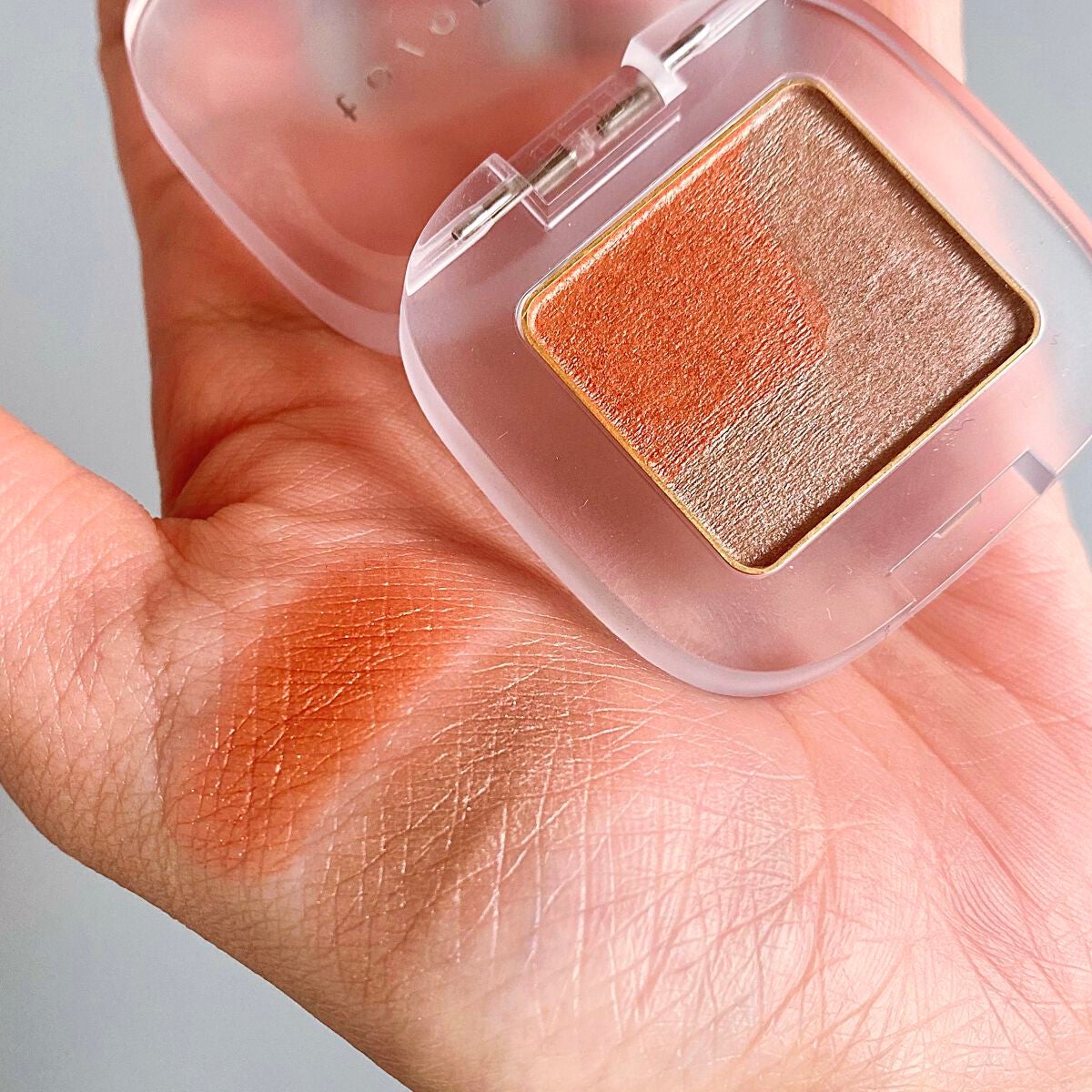 ペタル フロート アイシャドウ/to/one/アイシャドウパレットを使ったクチコミ(2枚目)