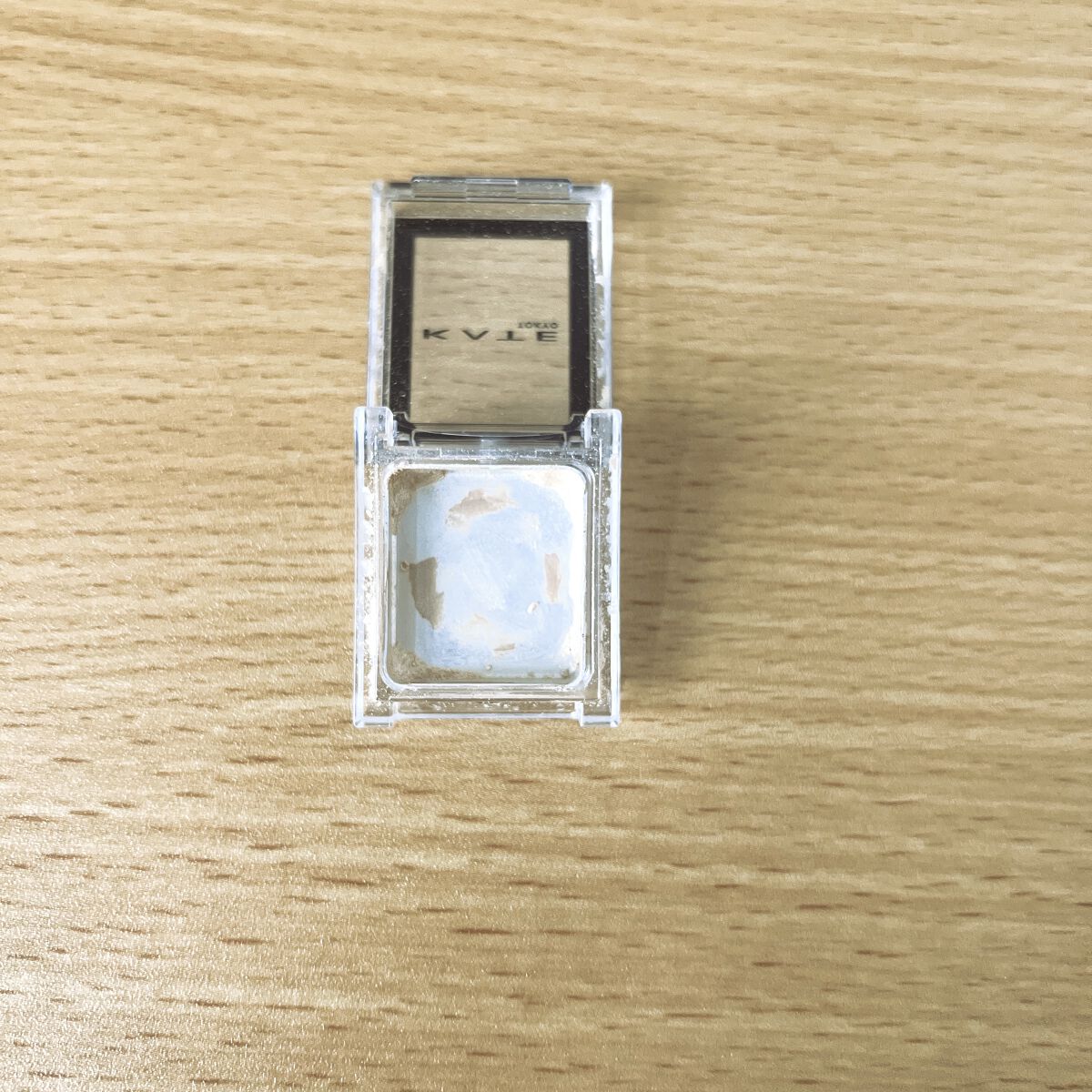 ケイト ザ アイカラー 002 イエローベージュ/KATE/単色アイシャドウを使ったクチコミ（2枚目）