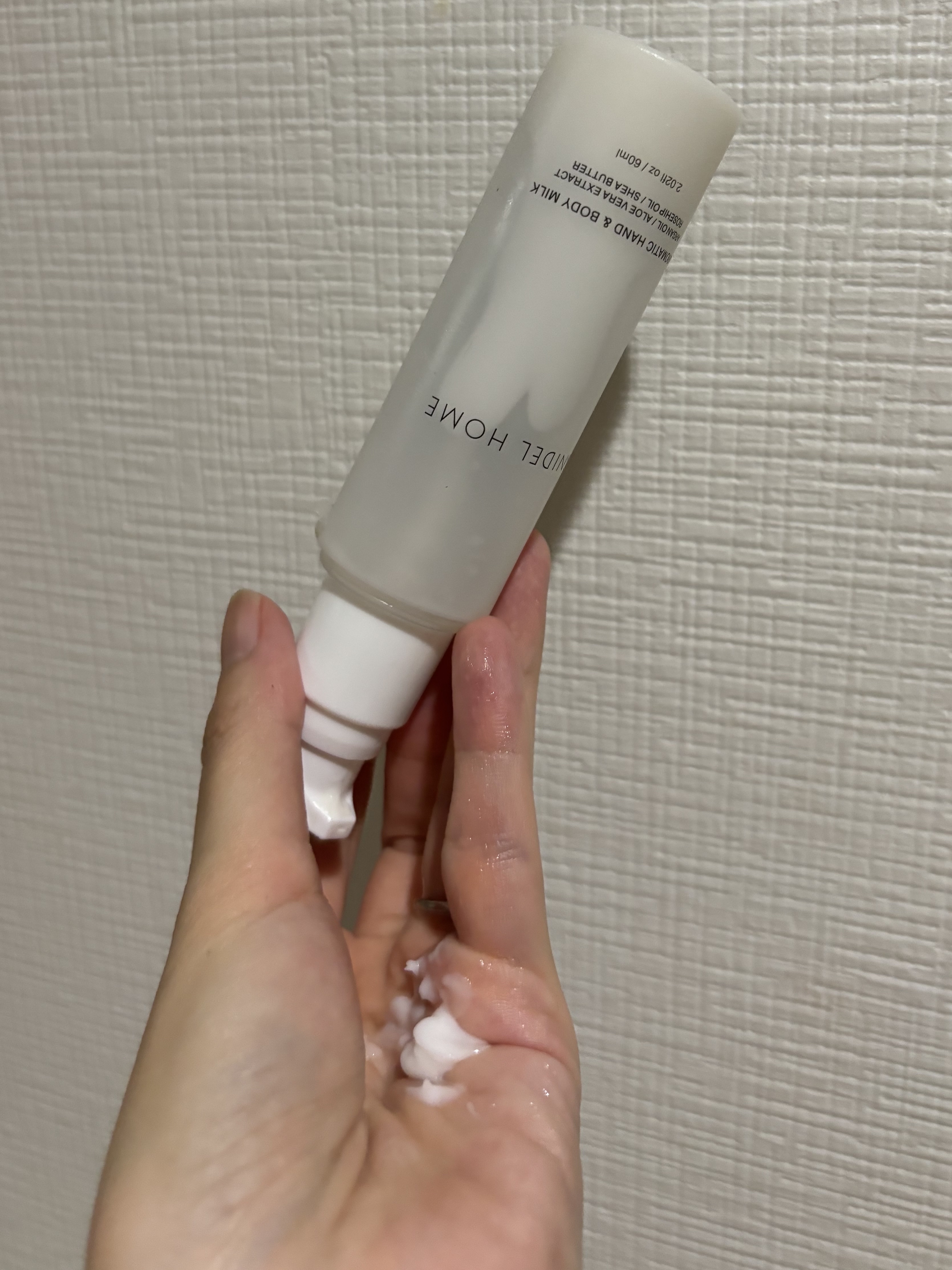 アロマティック ハンド&ボディミルク PURE LINEN/SNIDEL HOME/ボディミルクを使ったクチコミ（3枚目）