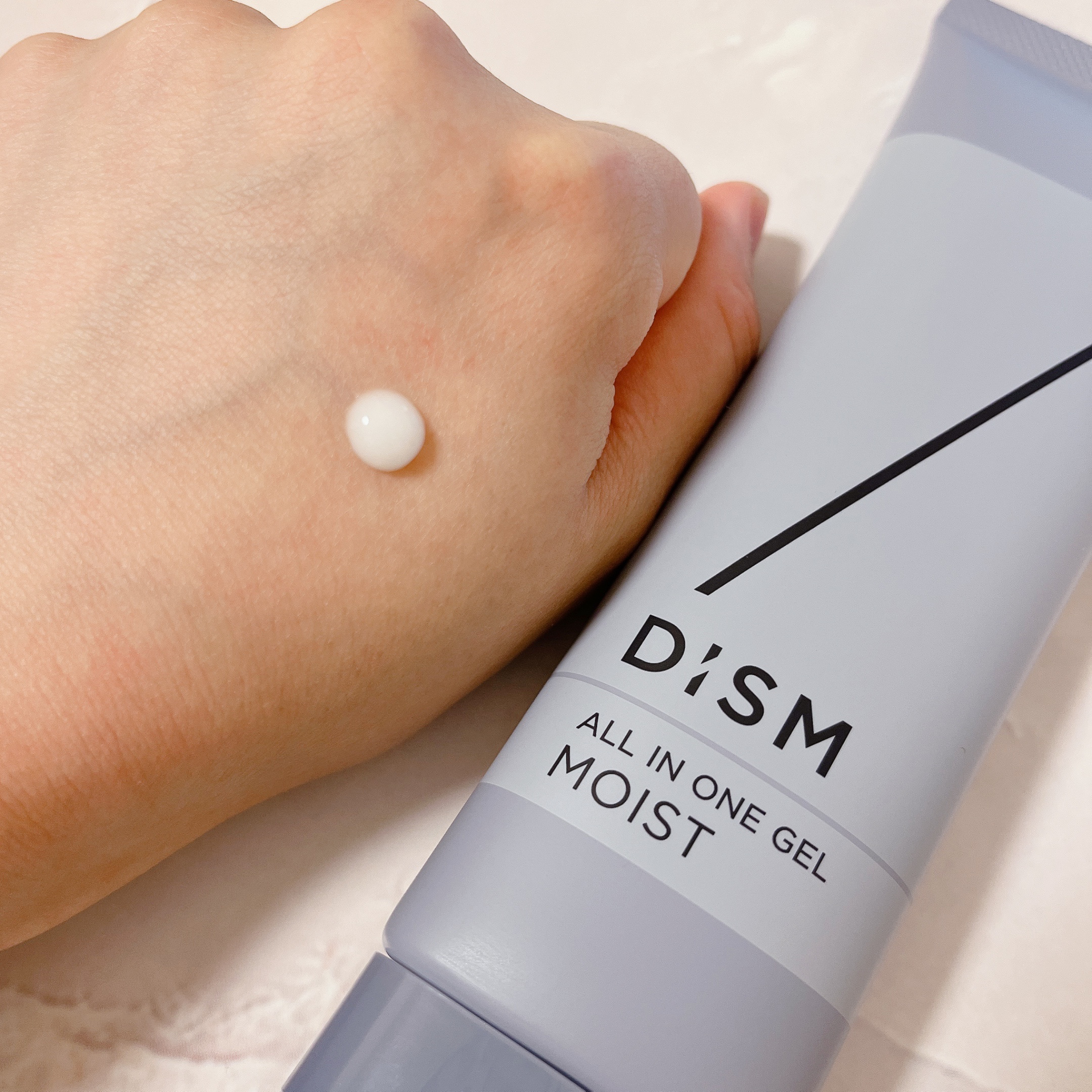 ディズム オールインワンジェル モイスト [しっとりタイプ]/DISM/オールインワン化粧品を使ったクチコミ（3枚目）