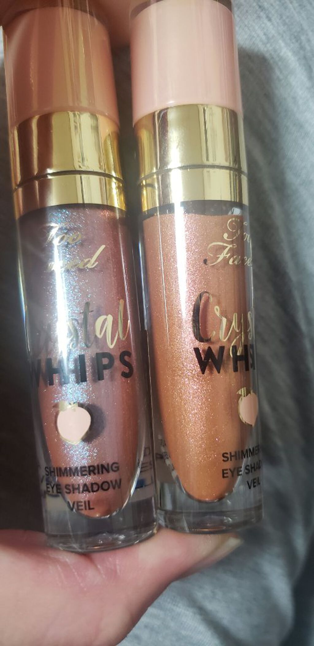 クリスタルホイップス ロングウェアリング シマ—リング アイシャドウ/Too Faced/リキッドアイシャドウを使ったクチコミ（1枚目）