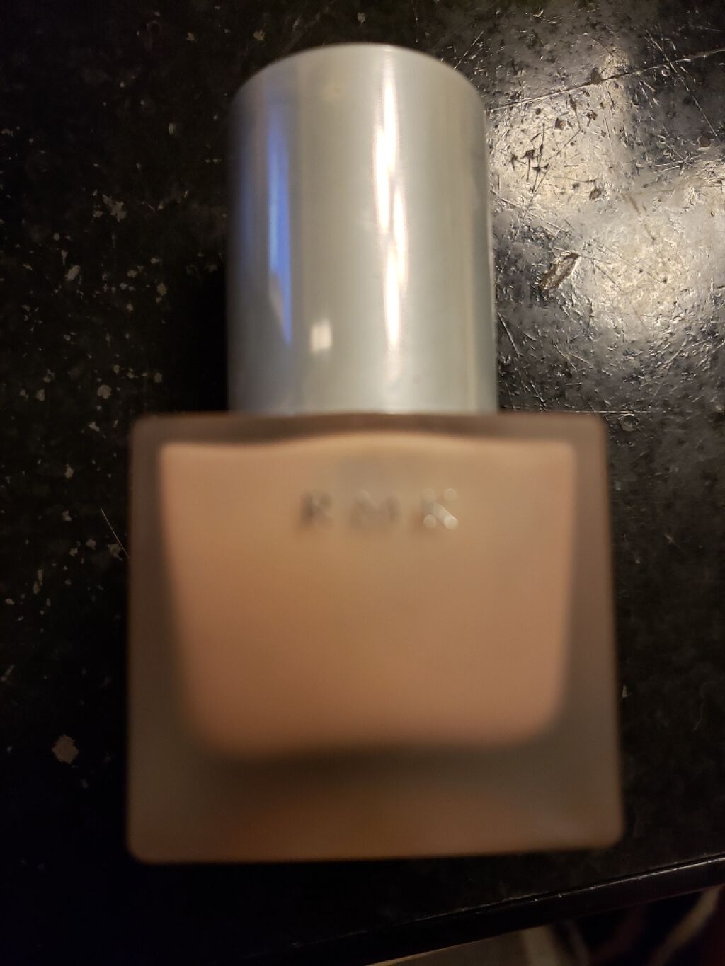 pink_glow_zv1 on LIPS 「RMKリクイドファンデーション202です♪︎ツヤ肌になり、とて..」(1枚目)