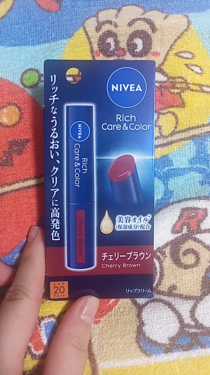 ユニ・チャーム センターインコンパクトスリムふわふわタイプのクチコミ「#褒められヘアの作り方 
・ニベア/ニベア リッチケア＆カラーリップ チェリーブラウン
・Vi.....」（1枚目）
