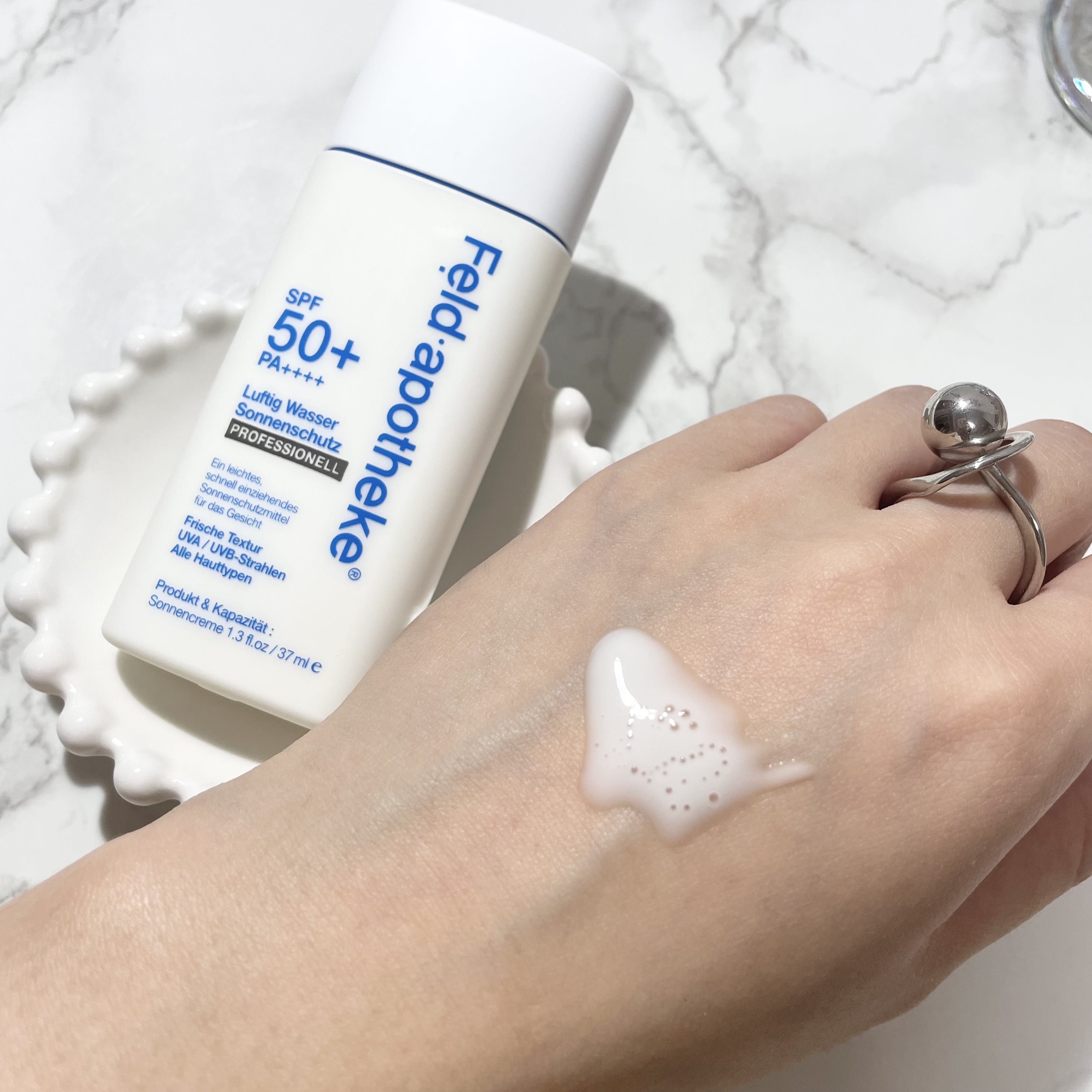 エアリーウォーターサンスクリーン プロフェッショナル/Feld Apotheke/日焼け止めローションを使ったクチコミ（2枚目）