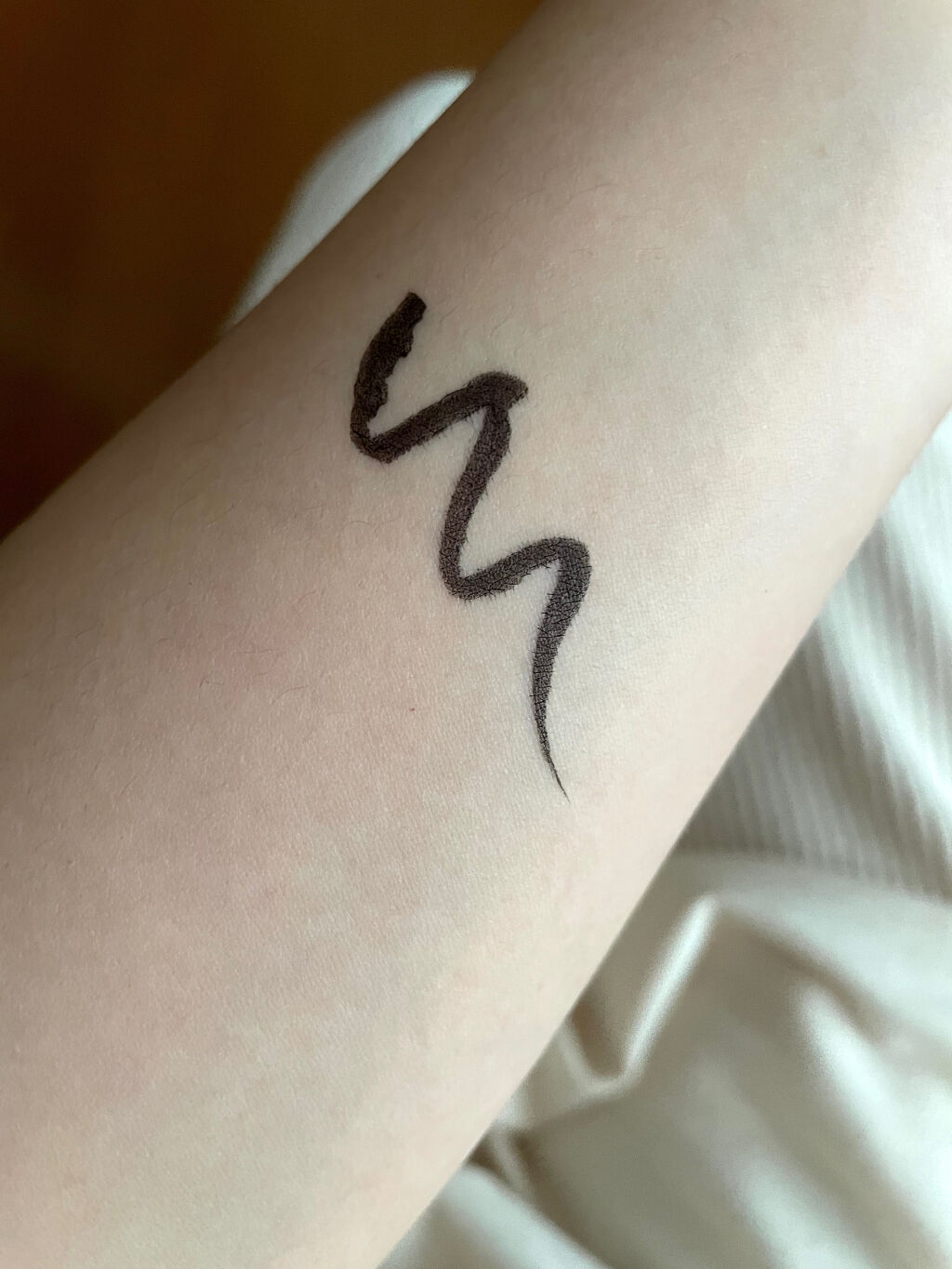 パワープルーフペンライナー/BLACK ROUGE/リキッドアイライナーを使ったクチコミ（2枚目）