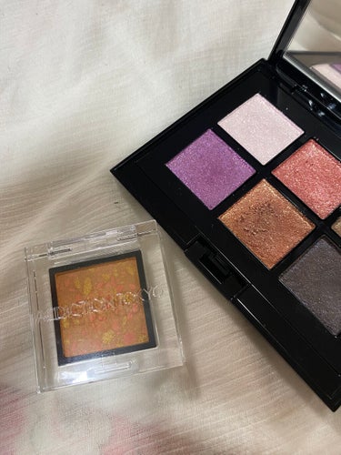 ホリデー アディクション “イリディセント ユーフォリア” EYESHADOW PALLETE L/ADDICTION/メイクアップキットを使ったクチコミ（2枚目）