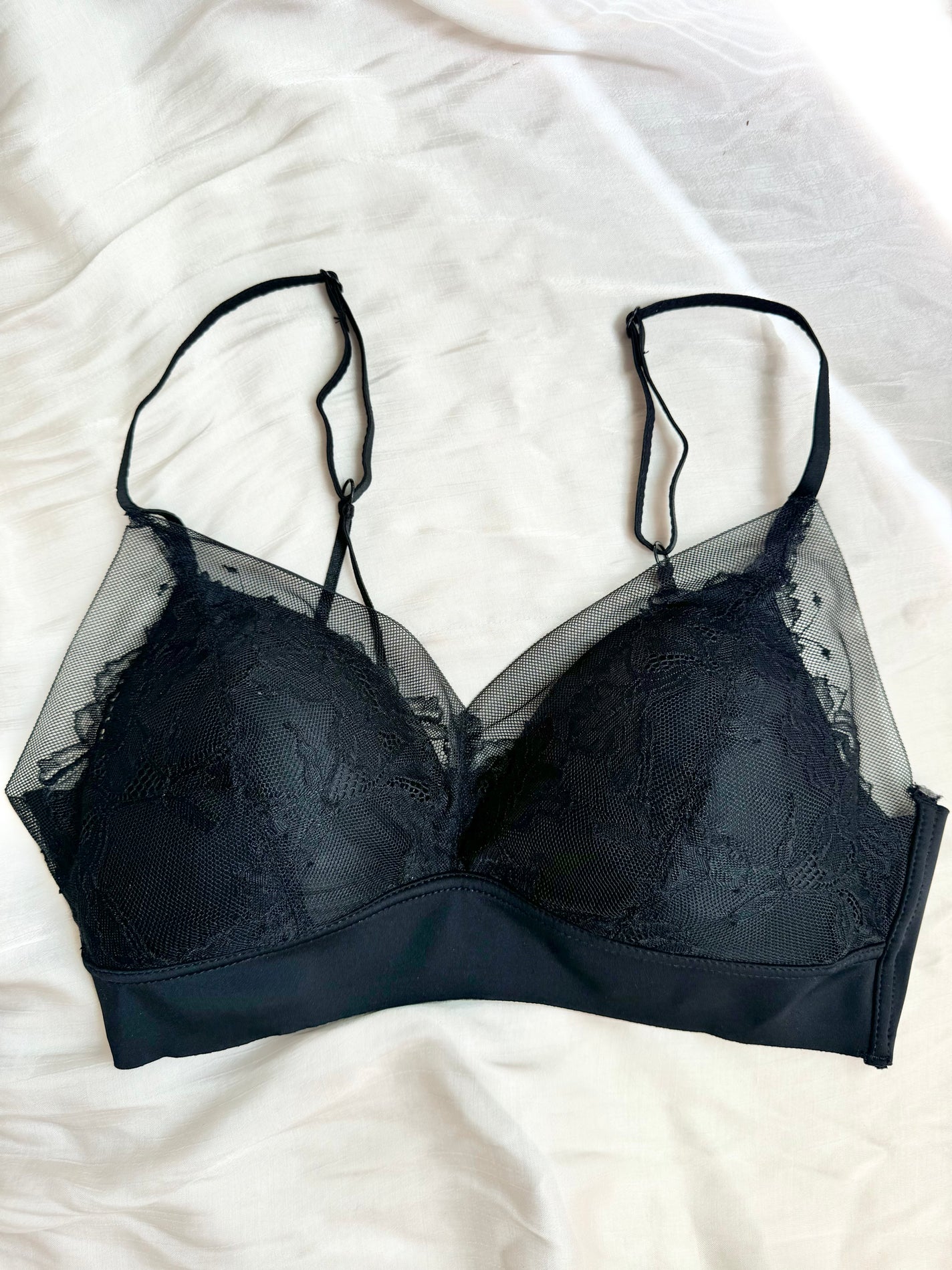 chia♥ on LIPS 「˗ˏˋやっぱり総レースがかわいい🤍🩰ˎˊ˗𝐋𝐢𝐤𝐞𝐖𝐢𝐥𝐥𝐨𝐰..」(8枚目)