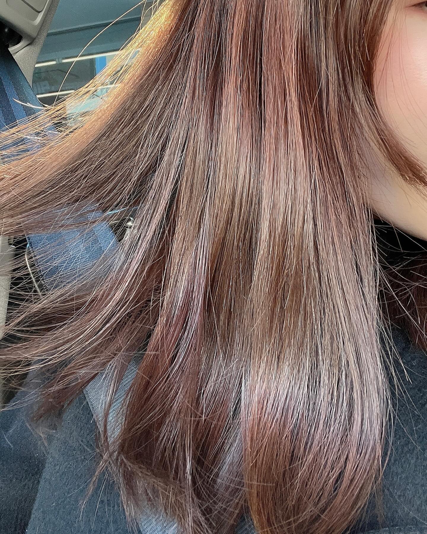 ・ ＼サロン品質💇‍♀️／ ・ @plus_eau  ・
「サロン品質」で話題のプリュスオー💆‍♀️
・
わたしの髪質は細くて猫毛で広がりやすい🐈
ほんのりうねりまである🫣
・
だからヘアケアは合う合わないがしっかり別れる😇
・
