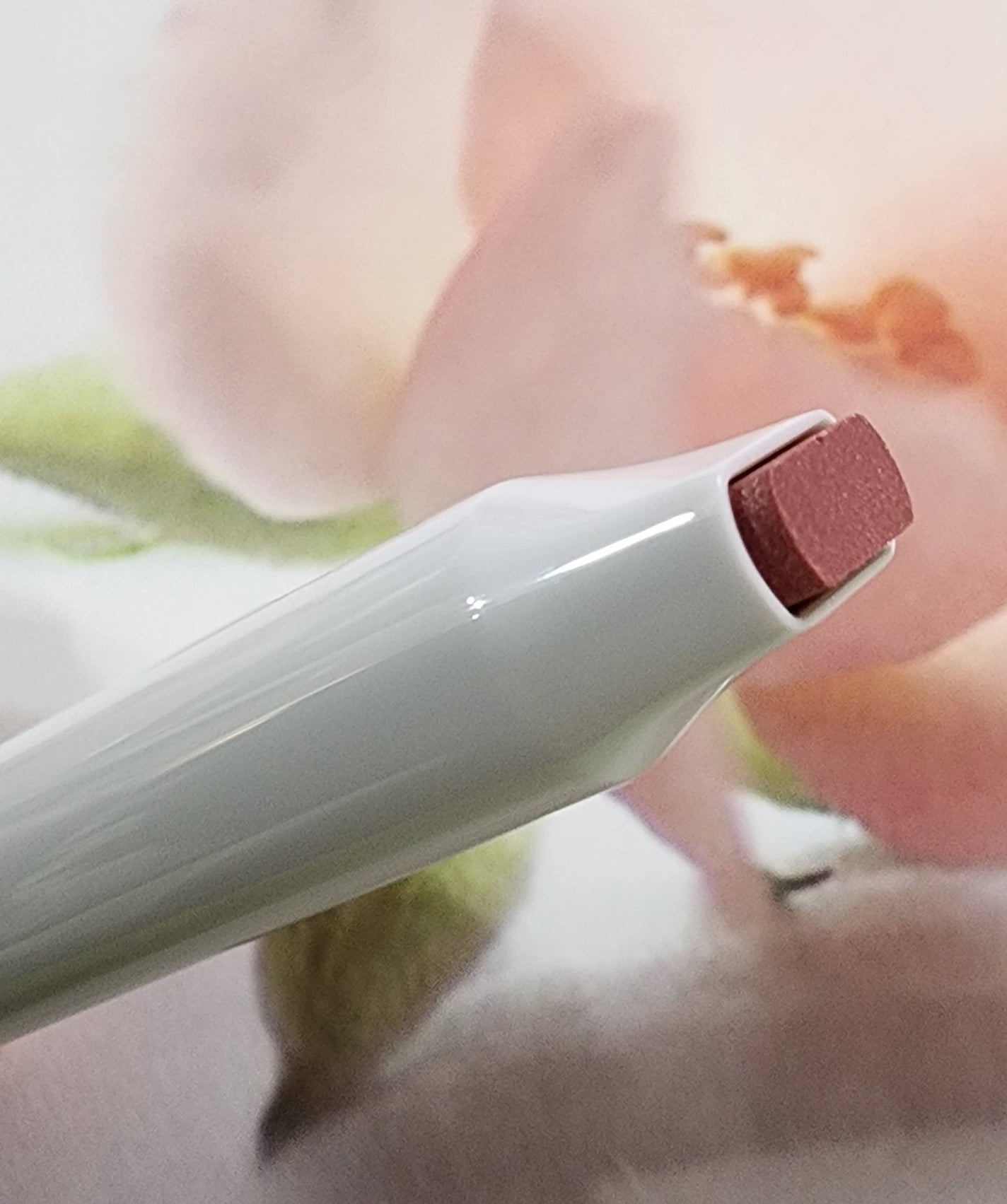 透け感アイシャドウペンシル/ティンカーウィンク/スティックアイシャドウを使ったクチコミ(2枚目)