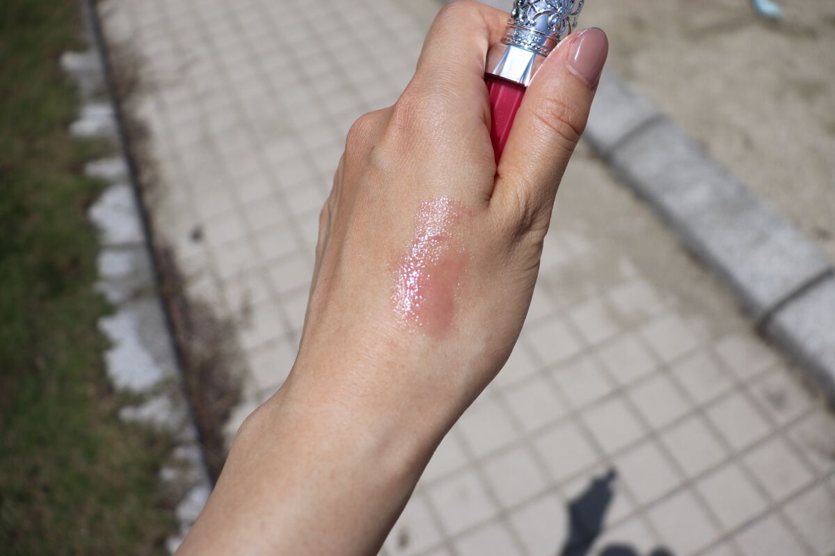 ジルスチュアート　クリスタルブルーム　リップブーケ セラム 05 lily fuchsia/JILL STUART/リッププランパーを使ったクチコミ（3枚目）