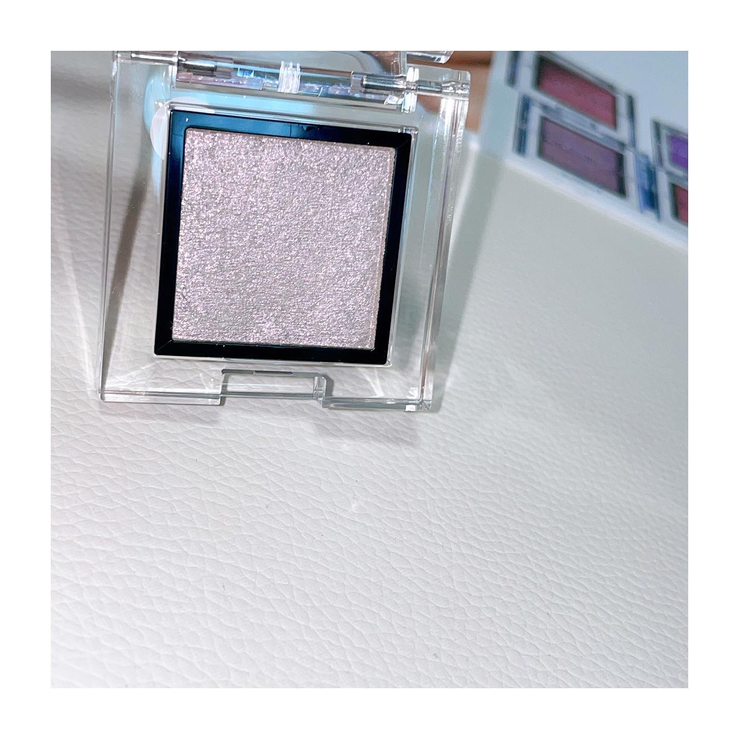  アディクション　ザ アイシャドウ プリズム/ADDICTION/単色アイシャドウを使ったクチコミ（2枚目）