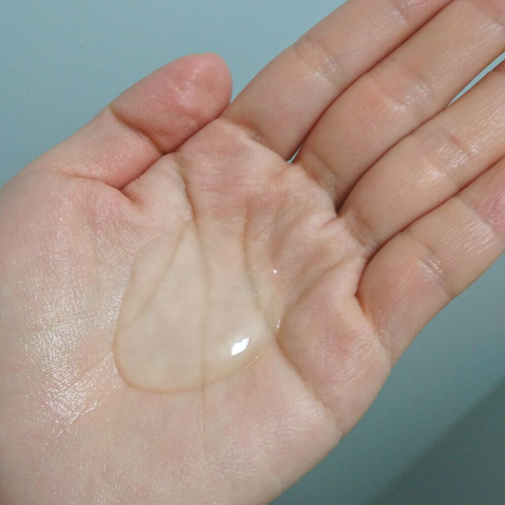 キューティクルエッセンス <しっとりツヤ髪>/エッセンシャル/洗い流すヘアトリートメントを使ったクチコミ(4枚目)