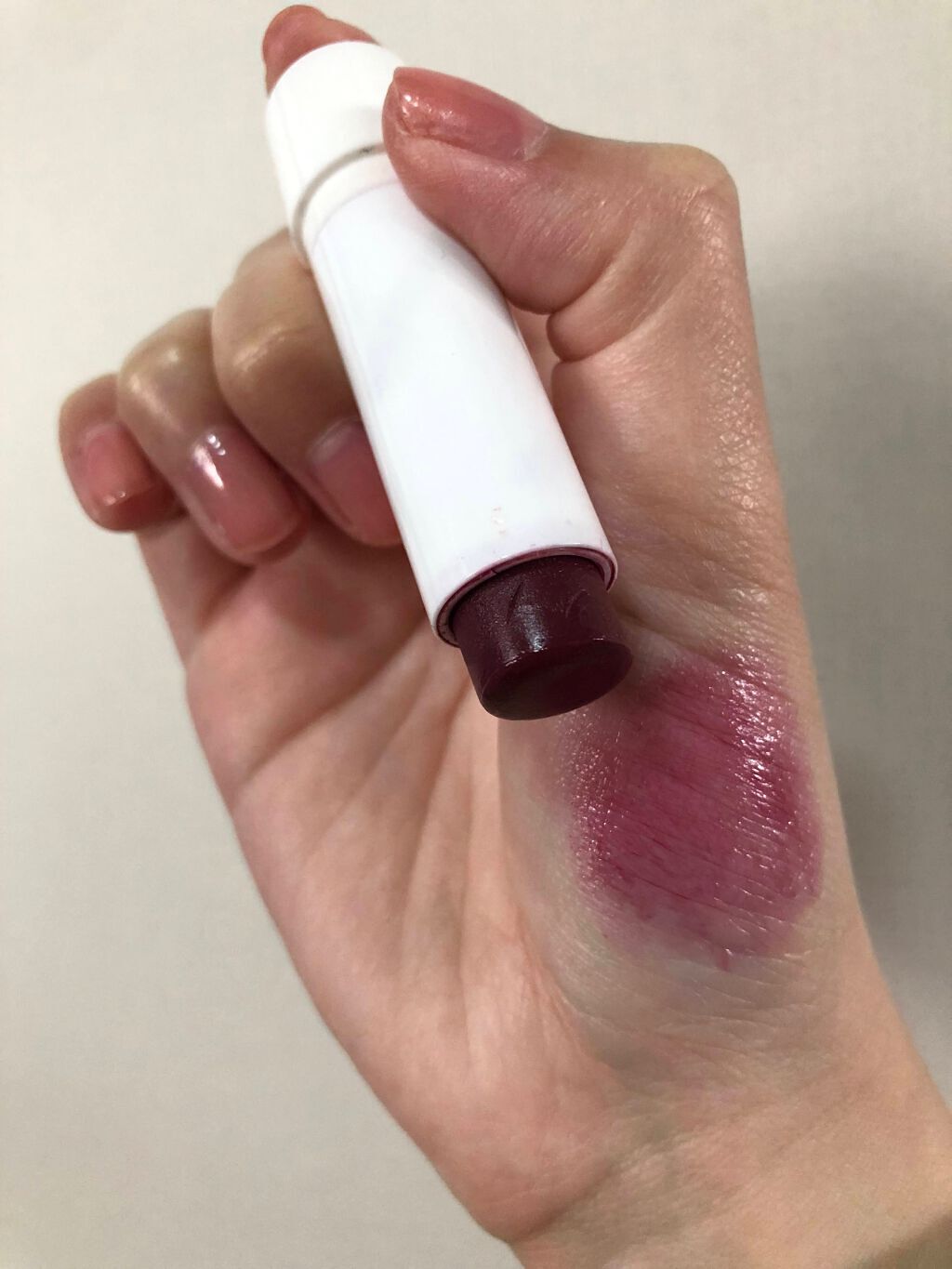 ニベア リップケアシャインシリーズ(韓国限定)/NIVEA(海外)/リップクリームを使ったクチコミ（2枚目）