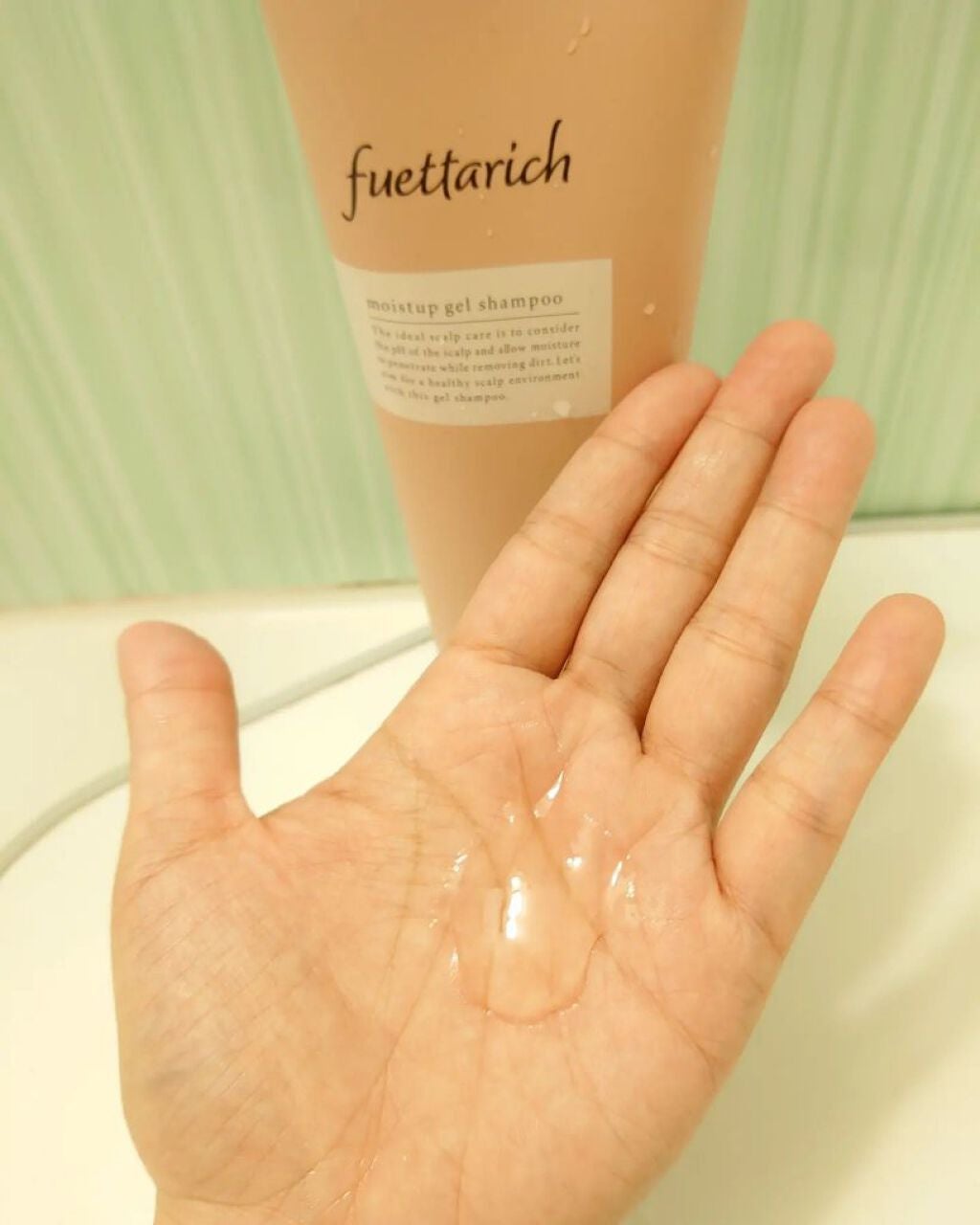 モイストアップ ジェル シャンプー/トリートメント/fuettarich (フエッタリッチ)/サロンシャンプーを使ったクチコミ(2枚目)