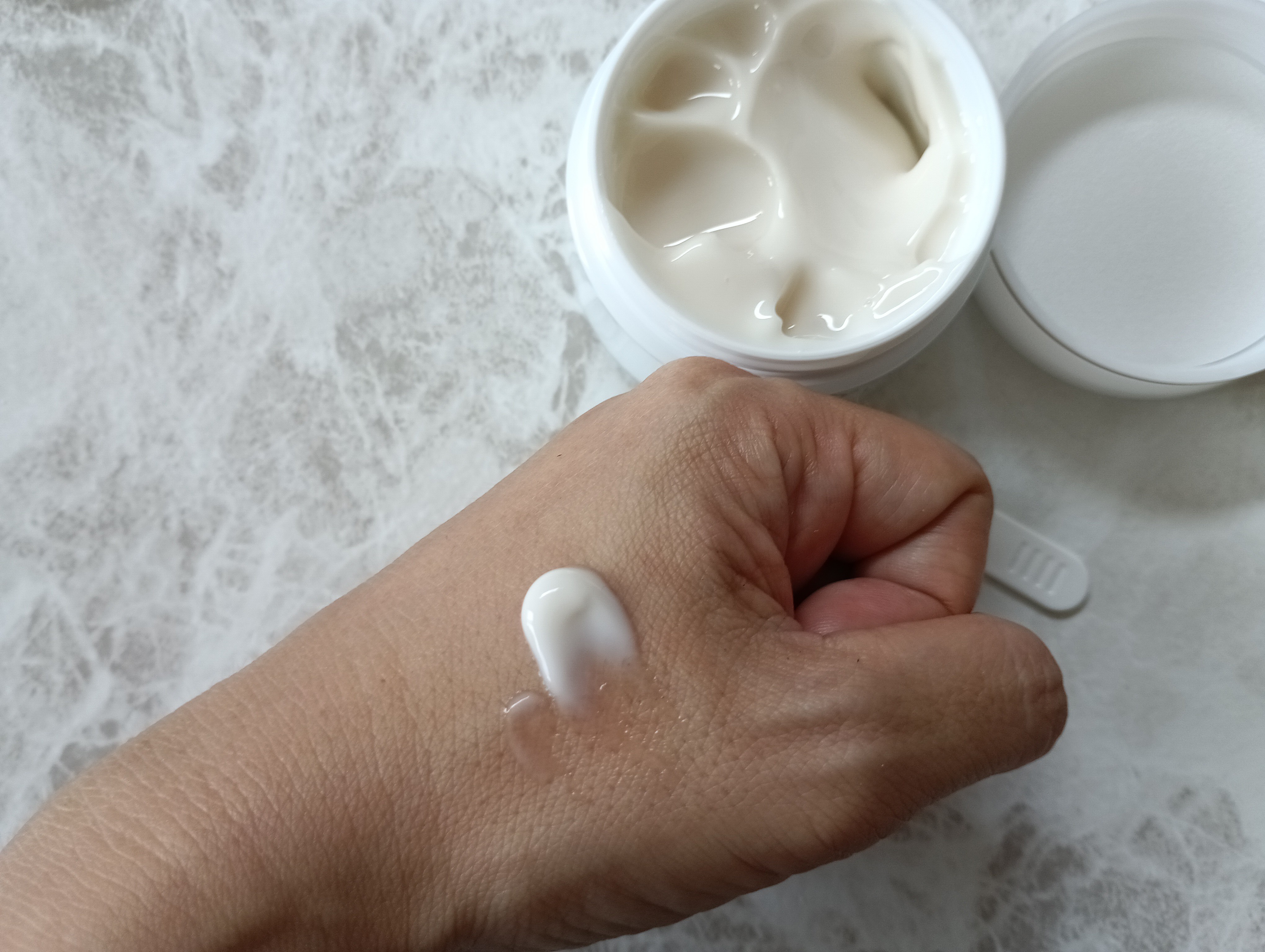 モイスチャージェルクリーム/SESALIS/フェイスクリームを使ったクチコミ（3枚目）