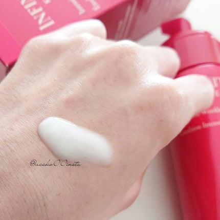 インフィニティ インテンシブ リンクル エマルジョンのクチコミ「コーセーさんからいただき、一足先にお試しさせていただきました。
私は白とかゴールドとか黒パケ.....」(3枚目)