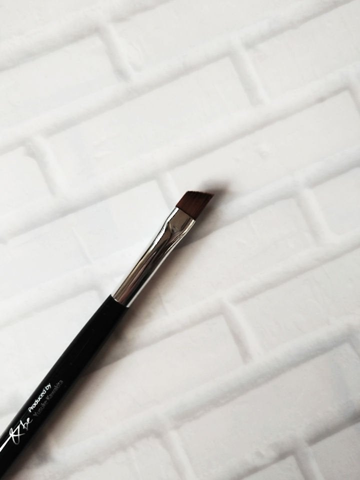 ダブルエンドアイブロウブラシ熊野筆/&be/メイクブラシを使ったクチコミ(2枚目)