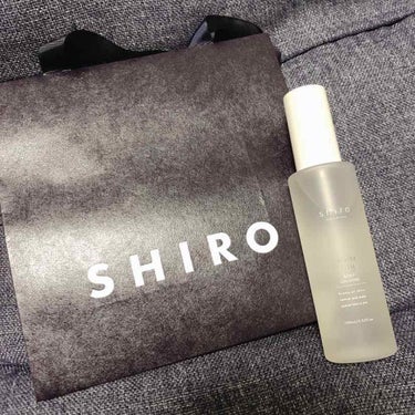 SHIRO ボディコロン ホワイトリリー

ザボンは買えませんでしたが、
ホワイトリリーはなんとか滑り込みで
注文できました😂

旧ロゴで買えたのも嬉しい！
(ボトルは捨てないで取っておこう…)

香り