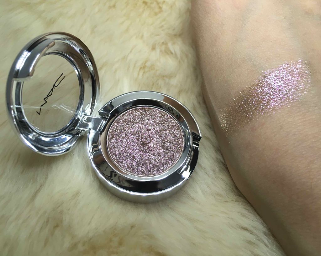 シャイニー プリティ シャドウ/M・A・C/単色アイシャドウを使ったクチコミ（2枚目）