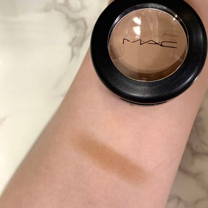 スモール アイシャドウ エラ/M・A・C/単色アイシャドウを使ったクチコミ(2枚目)