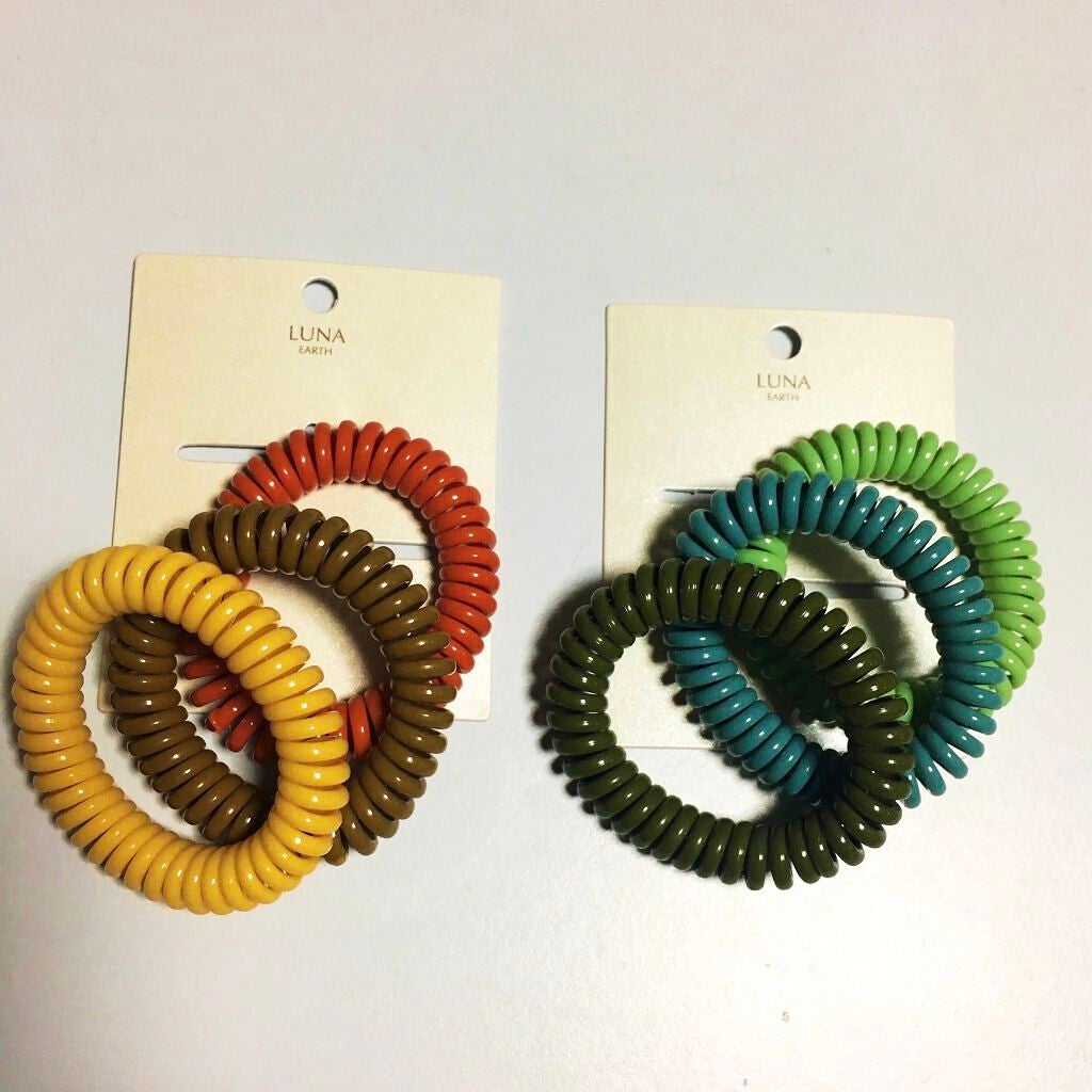 snowy on LIPS 「LUNAEARTHのアクセサリー購入。商品の殆どが300円Σ(..」(1枚目)