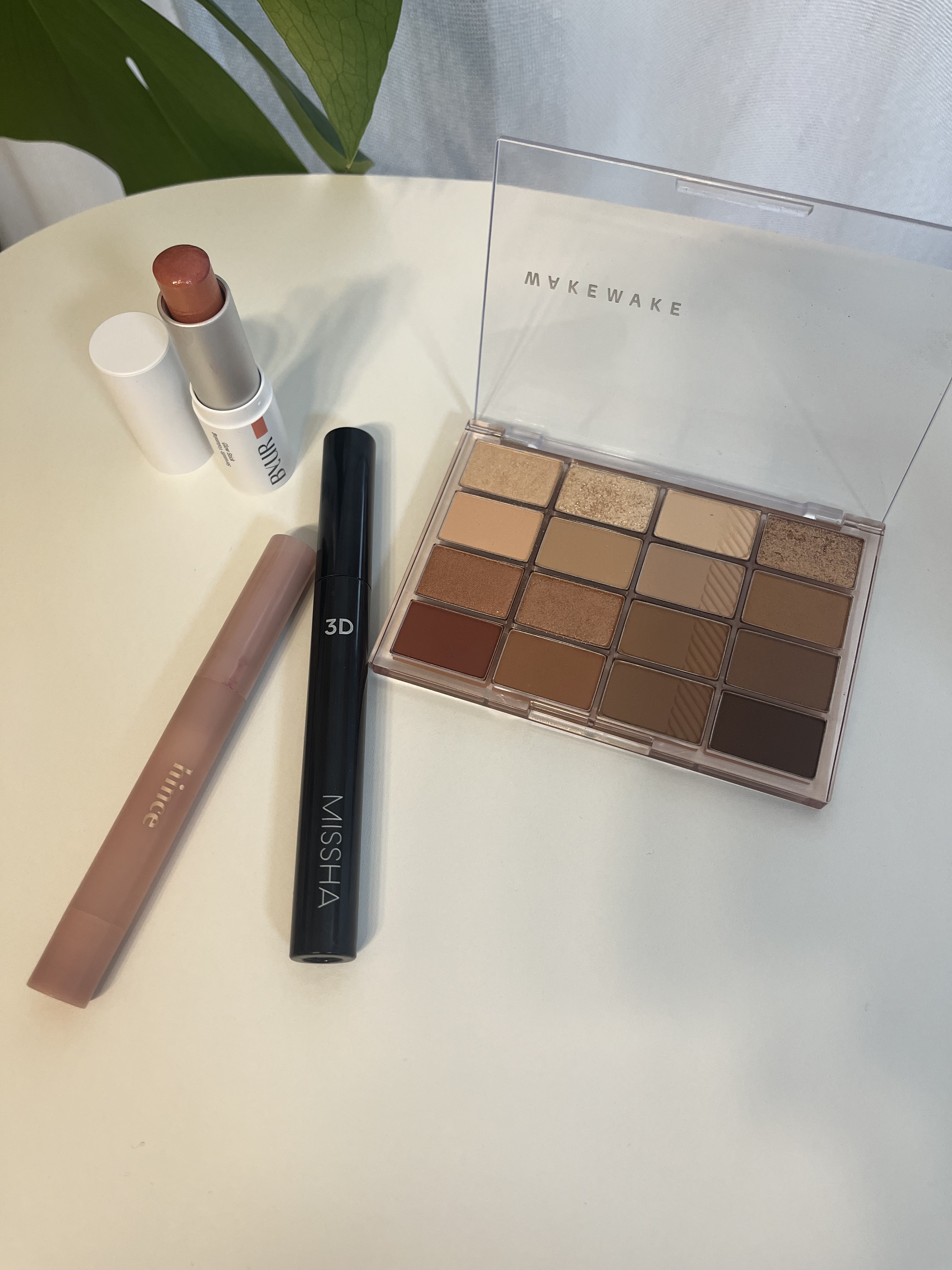 スリムスティックメルティングマット SM005 アンリファインド/hince/口紅を使ったクチコミ（1枚目）