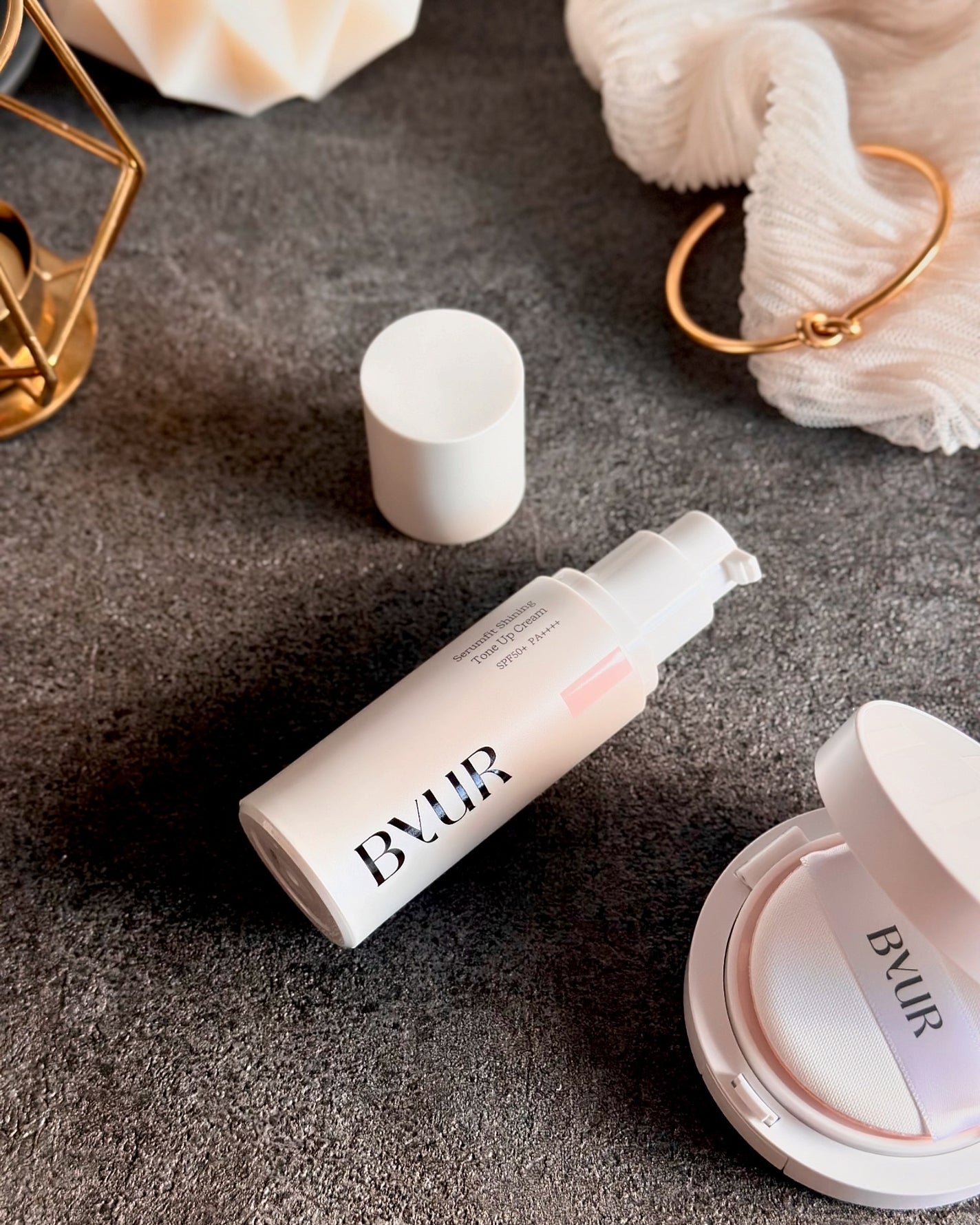 セラムフィット シャイニング トーンアップクリーム V1/ByUR/化粧下地を使ったクチコミ(2枚目)