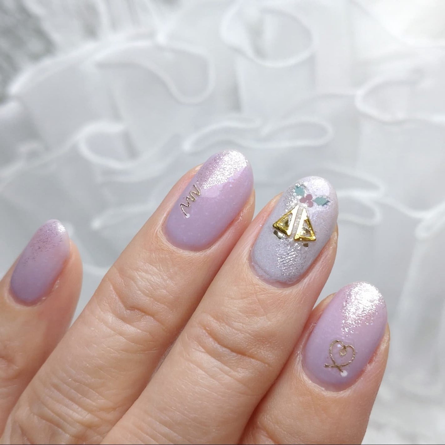 ミルクティ on LIPS 「✴✴キャンメイク縛りで#薄紫のクリスマスネイル💜✨✴✴キャンメ..」(3枚目)