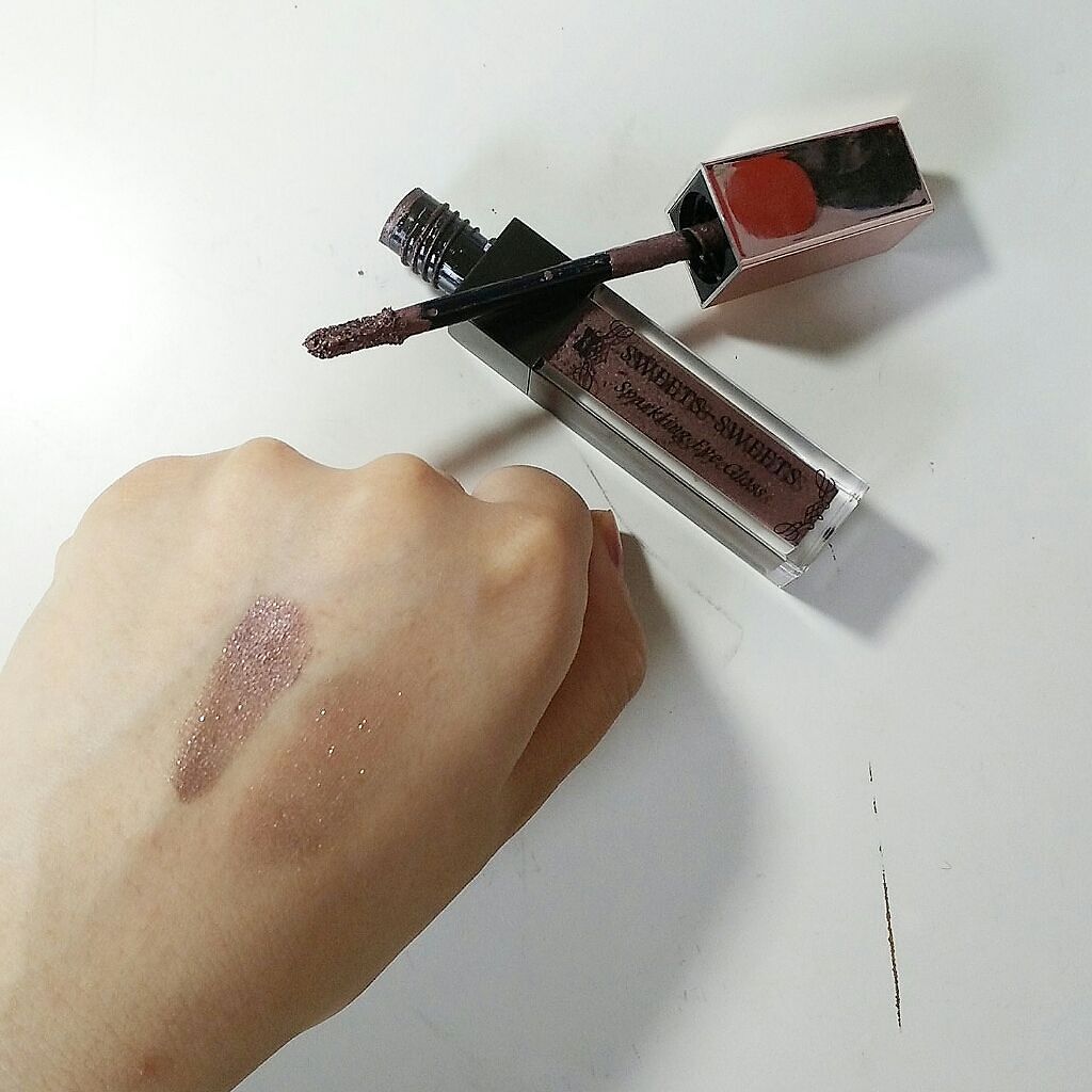 スパークリングアイグロス/スウィーツ スウィーツ/リキッドアイシャドウを使ったクチコミ（2枚目）
